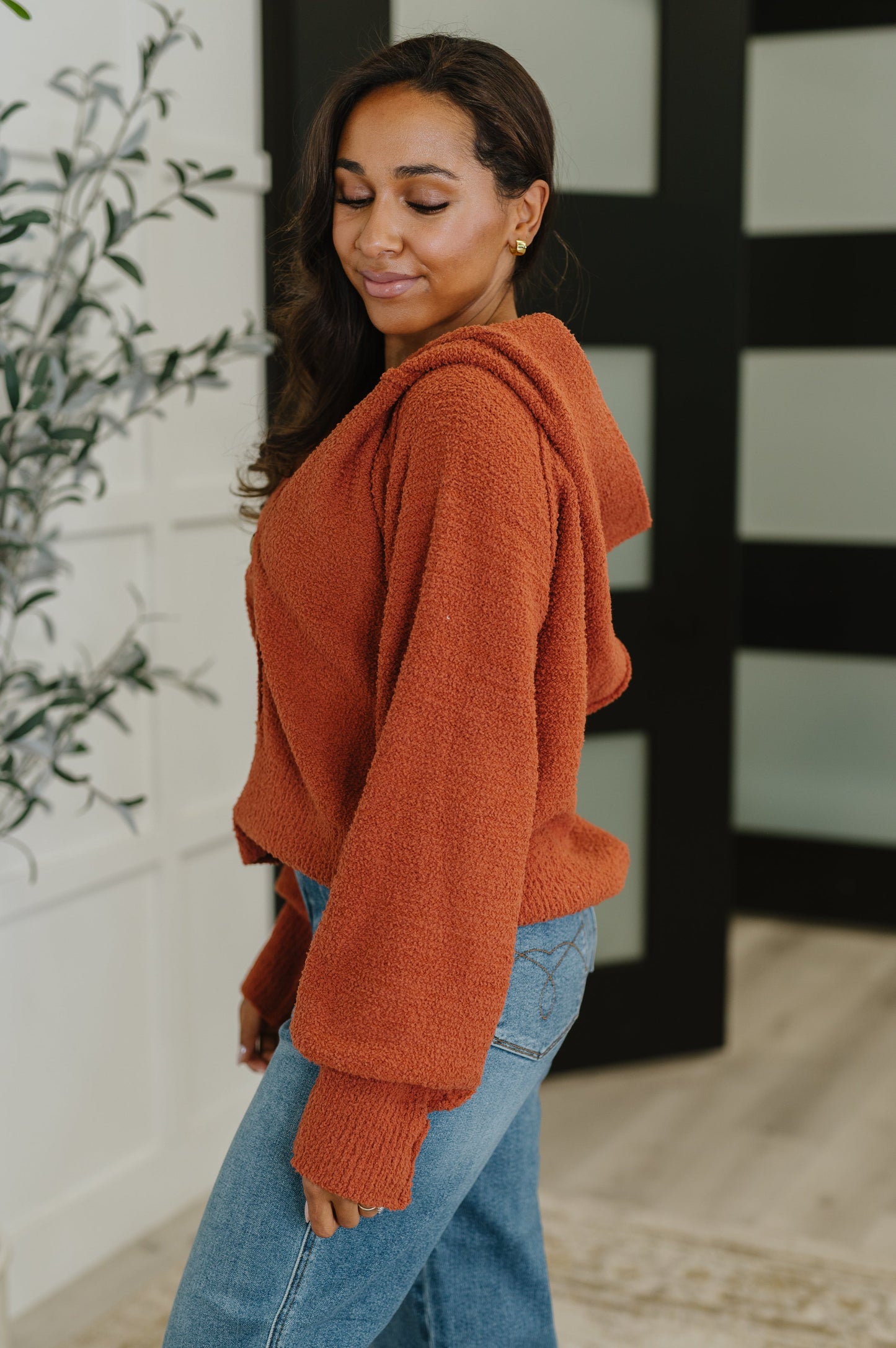 Textured Sweater Knit top in Rust by Andree by Unit
High Stretch
Banded V-Neckline
Functional Half Front Button Closures
Ribbed Hemline
Ribbed Banded Sleeve Cuff
Hooded
Exposed Seam Details
75% Nylon, 25% Acrylic
True to Size