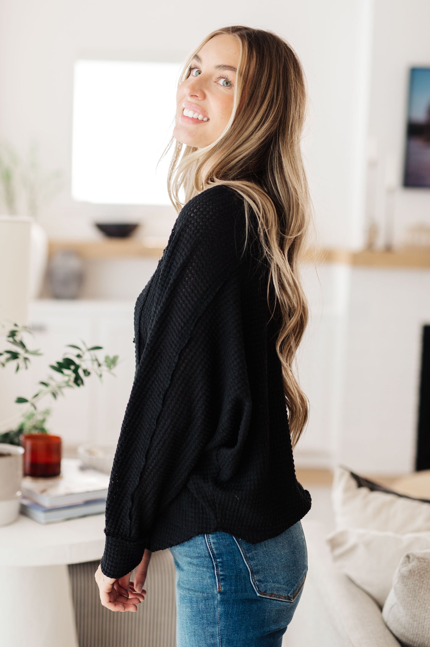 Black long sleeve Henley top by Sew in Love
Waffle Knit
Round Neckline
Button Up Henley
Relaxed Fit
64% Polyester, 34% Rayon, 2% Spandex
True to Size
