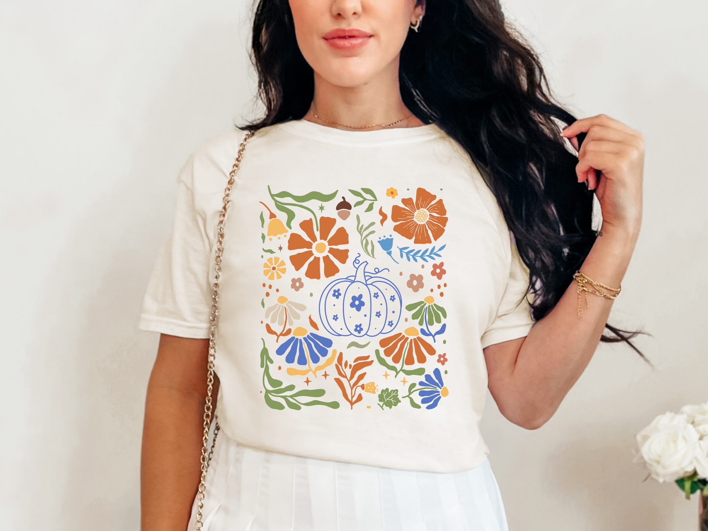 Blue Floral Pumpkin Graphic Tee in Ivory
