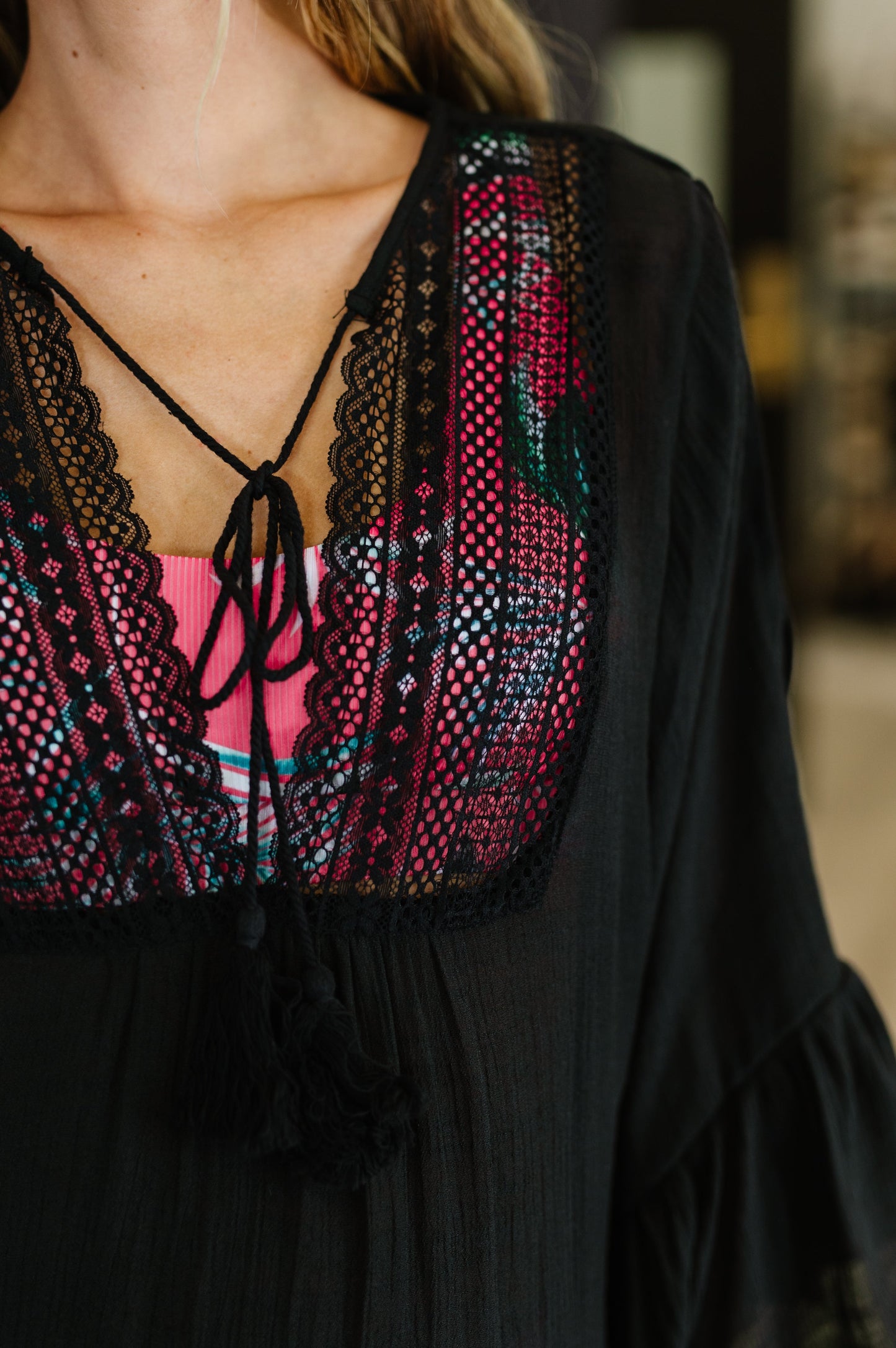 Black Sheer Lightweight Woven Swim Cover Up
No-Stretch
V-Neckline
Functional Neck Tie
Lace Details
Shoulder Cutout
Tiered
Ruffle Sleeve Cuff
100% Polyester
True to Size
