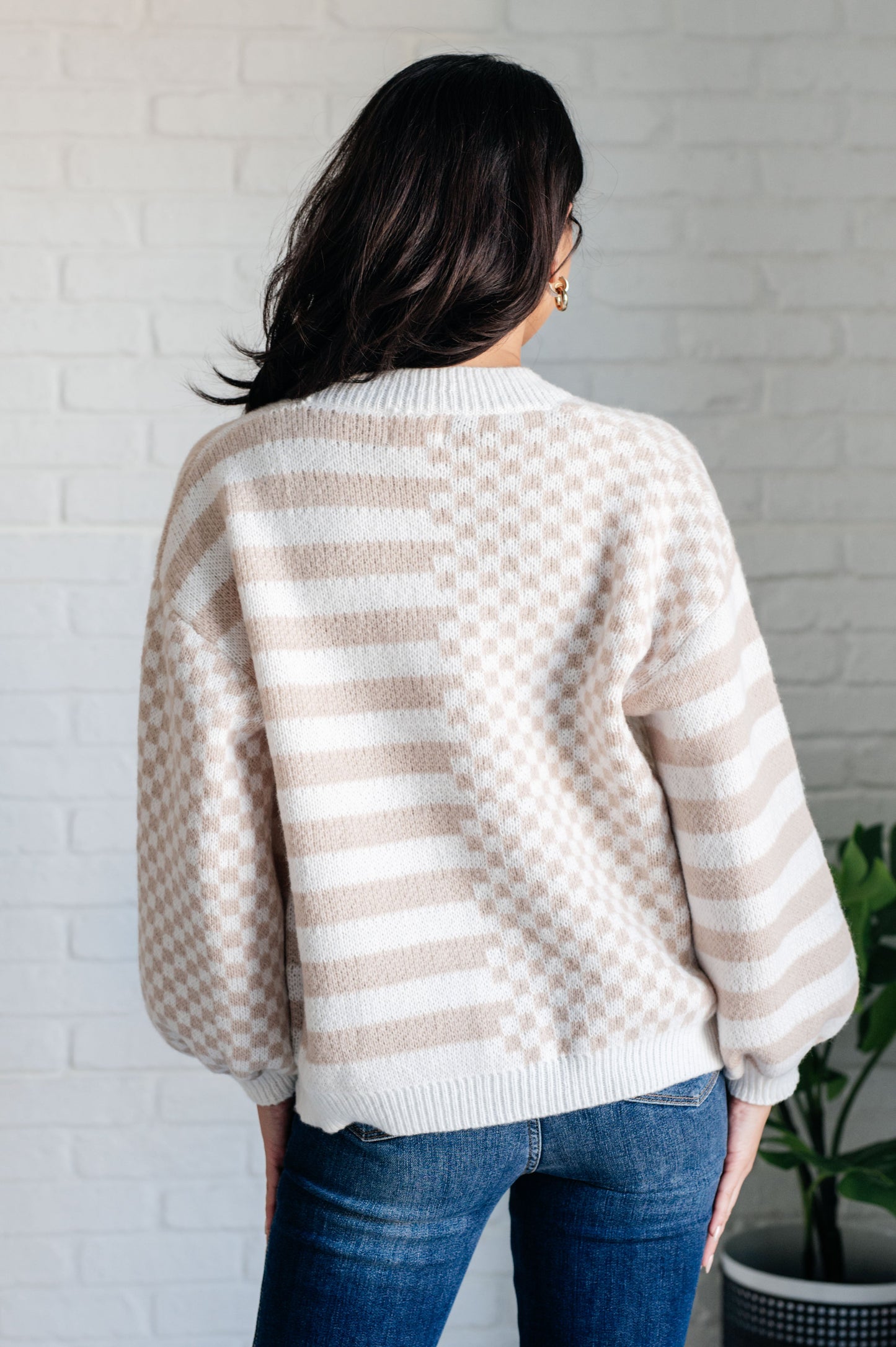 Striped and Checker Midweight Sweater Cardigan by Bibi
Knit
Ribbed Knit Trim
V-Neckline
Button Front
Dropped Shoulder
100% Polyester
True to Size