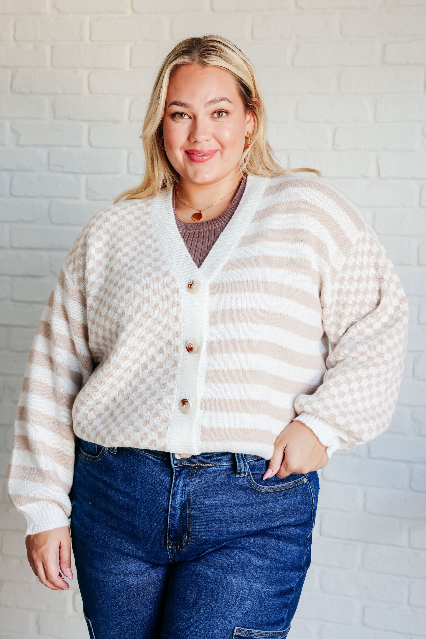 Striped and Checker Midweight Sweater Cardigan by Bibi
Knit
Ribbed Knit Trim
V-Neckline
Button Front
Dropped Shoulder
100% Polyester
True to Size