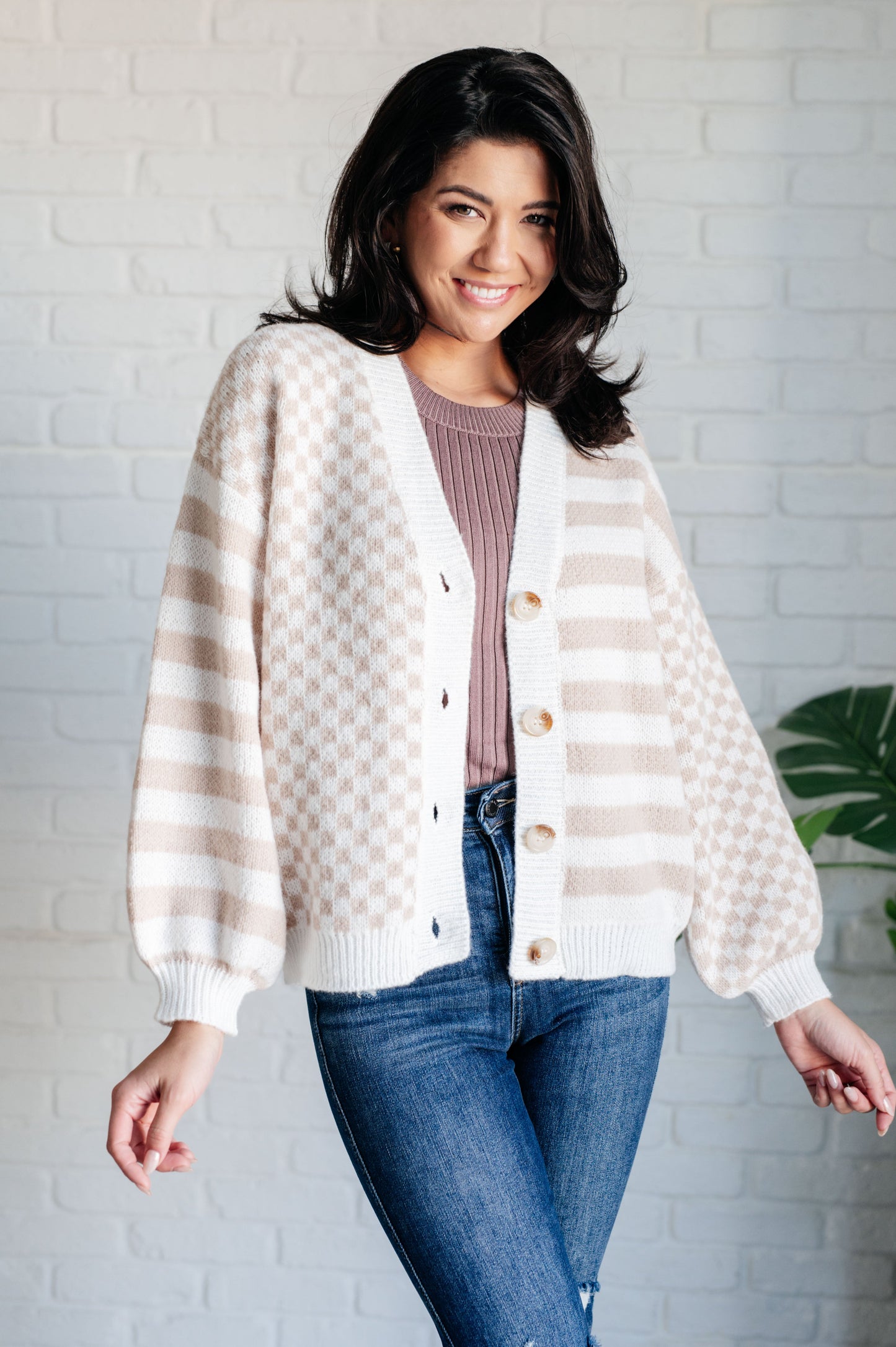 Striped and Checker Midweight Sweater Cardigan by Bibi
Knit
Ribbed Knit Trim
V-Neckline
Button Front
Dropped Shoulder
100% Polyester
True to Size