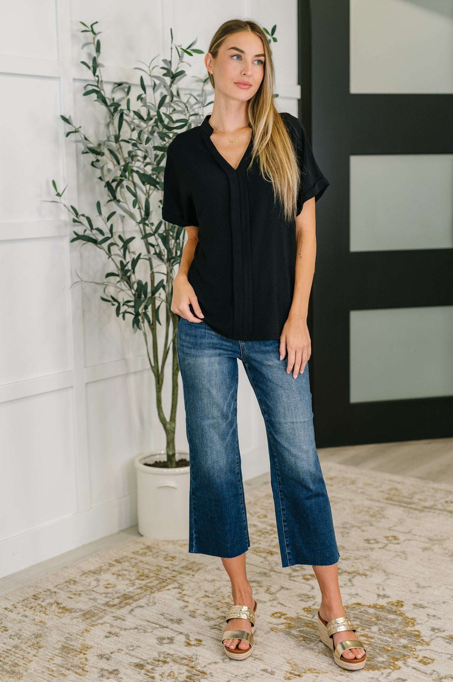 Black, crinkle woven V neck short sleeve blouse