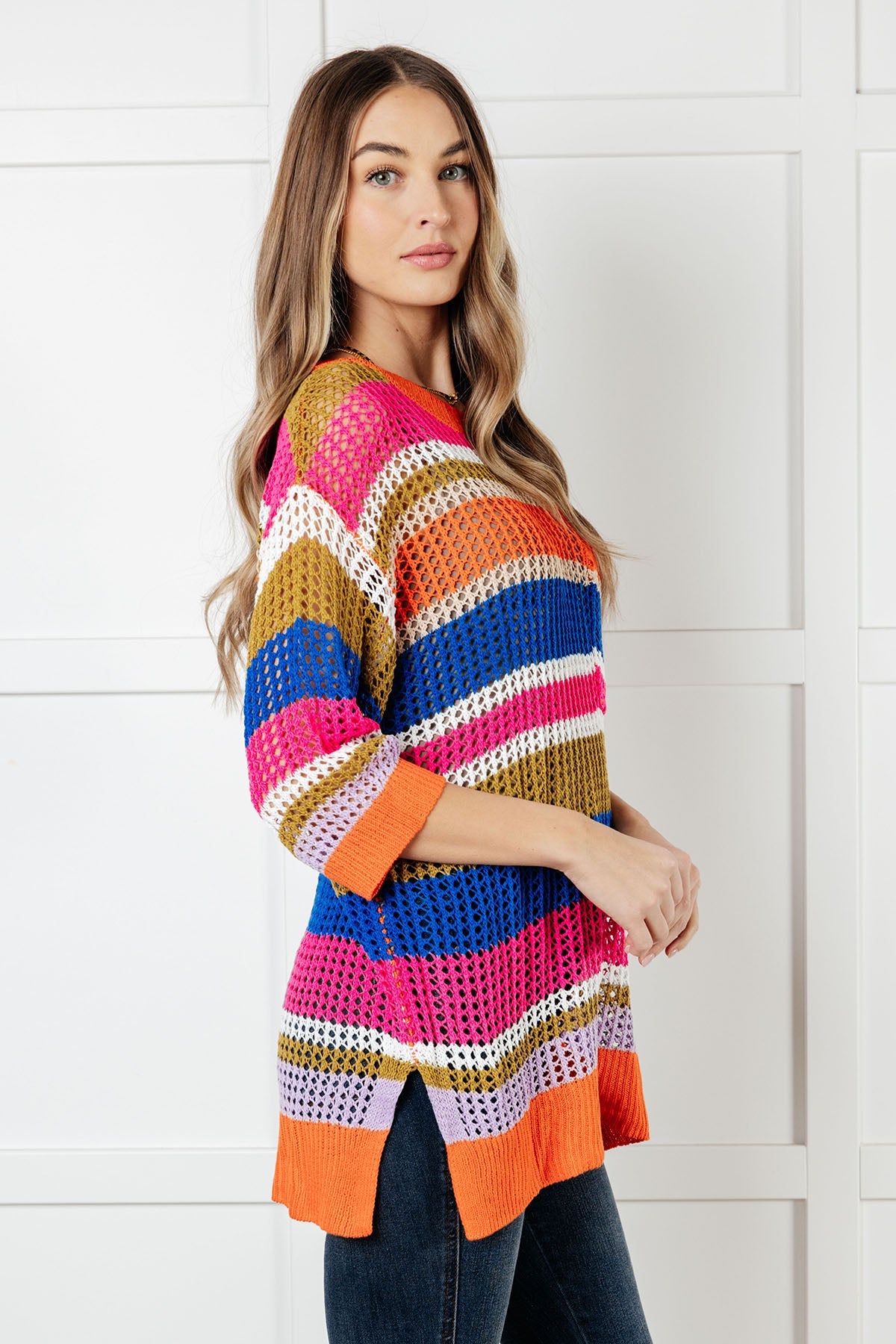 3/4 sleeve Striped Loose Knit Top
Mesh Knit
Ribbed Rounded Neckline
Drop Shoulder
Ribbed Sleeve Cuff
Ribbed Hemline
Side Slits
Functional Patch Pocket
100% Acrylic
True to Size