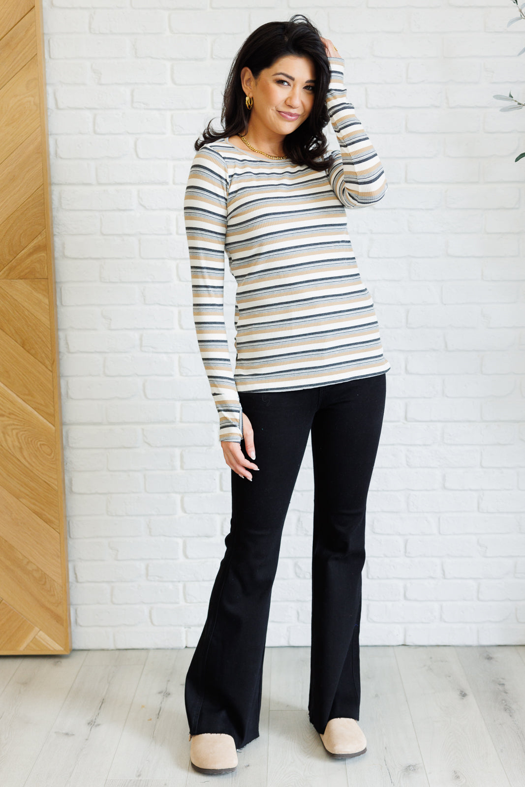 Long sleeve striped top by White Birch
Ribbed Knit
Round Neckline
Long Sleeve
Thumbholes
Side Slits
57% Polyester, 39% Rayon, 4% Spandex
True to Size
