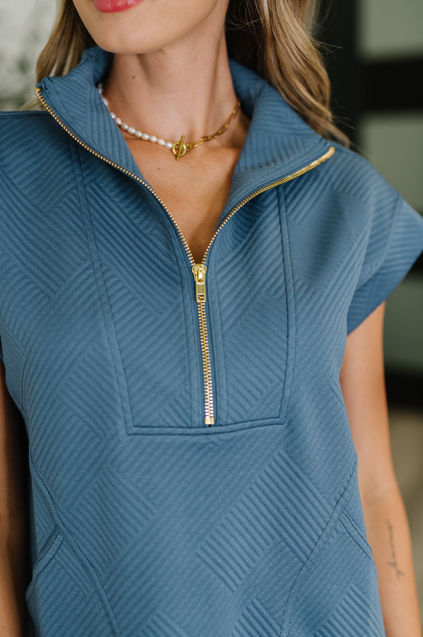 Jacquard Textured Knit Dress in Dusty Blue by Zenana
Stretch
High Neckline
Half Front Zipper Closure
Gold Hardware
Banded Sleeve Cuff
Functional Front Patch Pockets
Banded Hemline
Side Slits
95% Polyester, 5% Spandex
True to Size