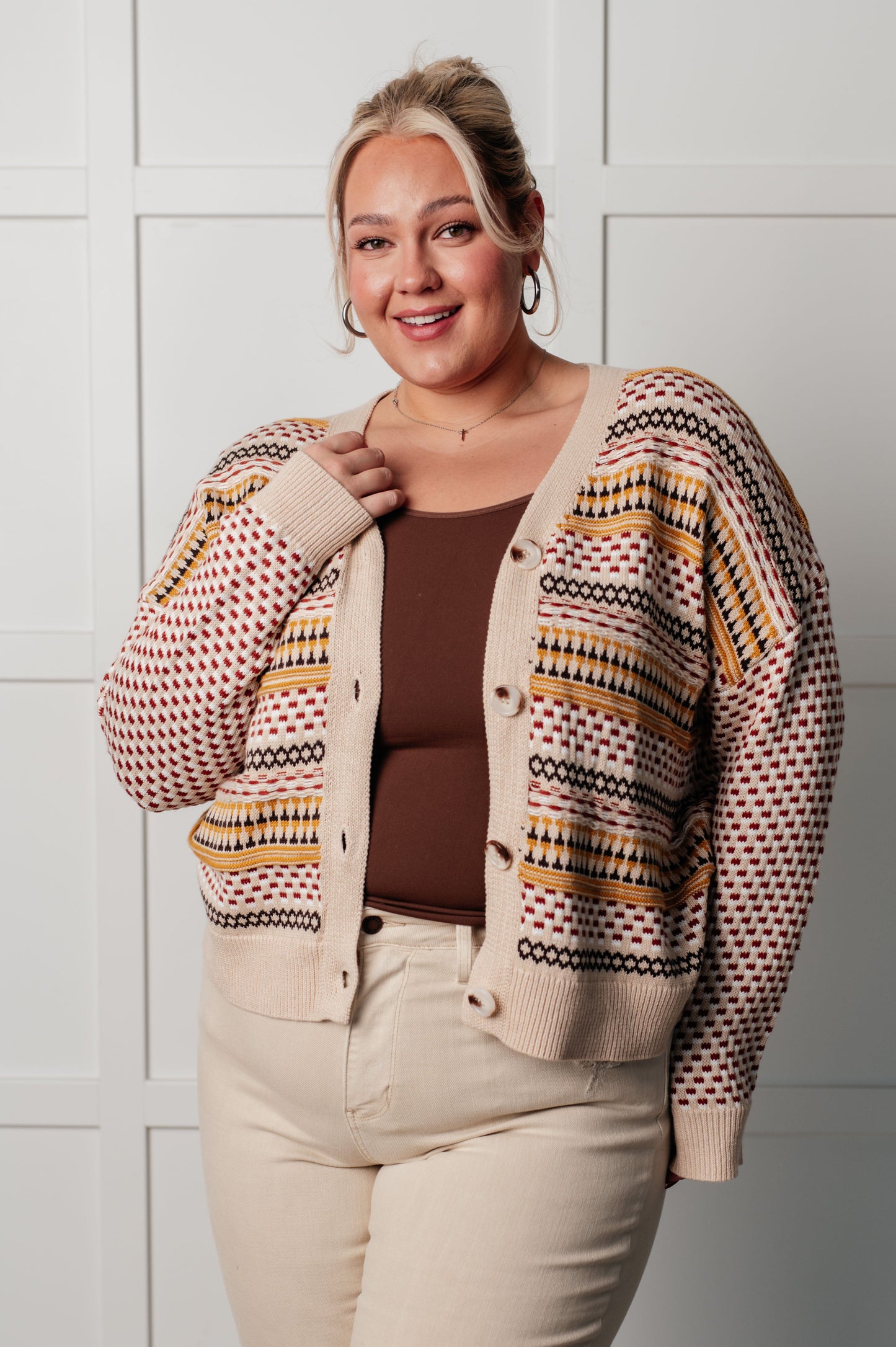 Sweater Knit Cardigan
Banded, Ribbed Neckline
V-Neckline
Full Front Button Closures
Drop Shoulder
Banded, Ribbed Sleeve Cuff
Banded, Ribbed Hemline
55% Acrylic, 45% Cotton
True to Size