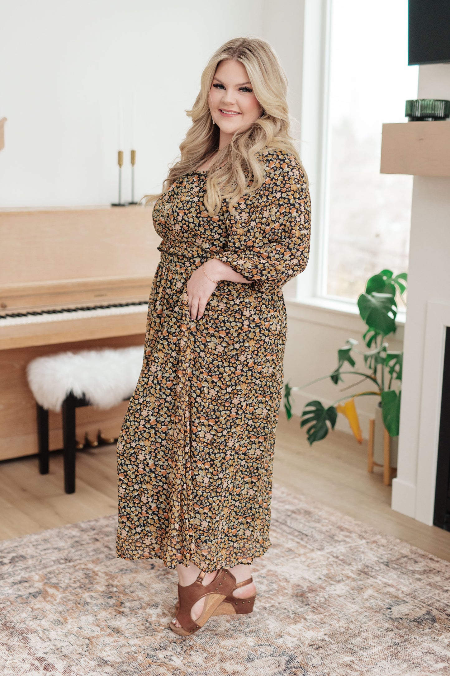 Floral Poly Chiffon Maxi dress by Polagram
Square Neckline
3/4 Length Sheer Sleeves
Cased Elastic Waistband
Ruffle Details
Pockets
Fully Lined
Self 100% Polyester
Lining 100% Polyester
True to Size