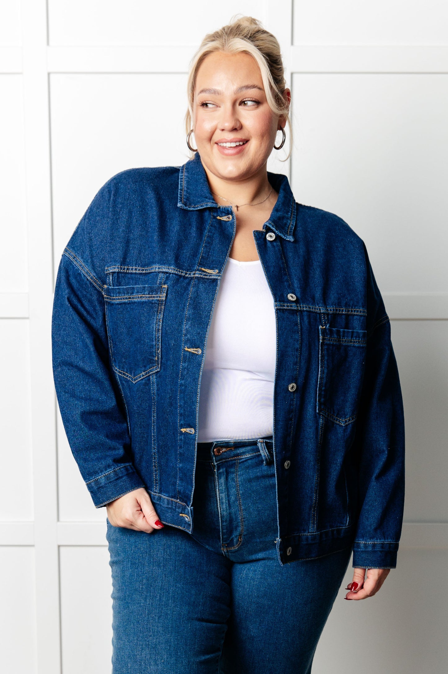 Denim
Collared Neckline
Full Front Button Closures
Functional Chest Patch Pockets
Sleeve Cuff Button Closure
Back Pleat Detail
75% Cotton, 25% Polyester
True to Size