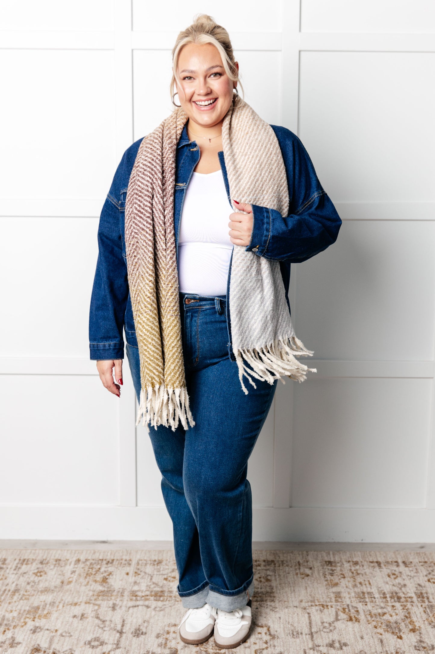 Denim Jacket
Collared Neckline
Full Front Button Closures
Functional Chest Patch Pockets
Sleeve Cuff Button Closure
Back Pleat Detail
75% Cotton, 25% Polyester
True to Size