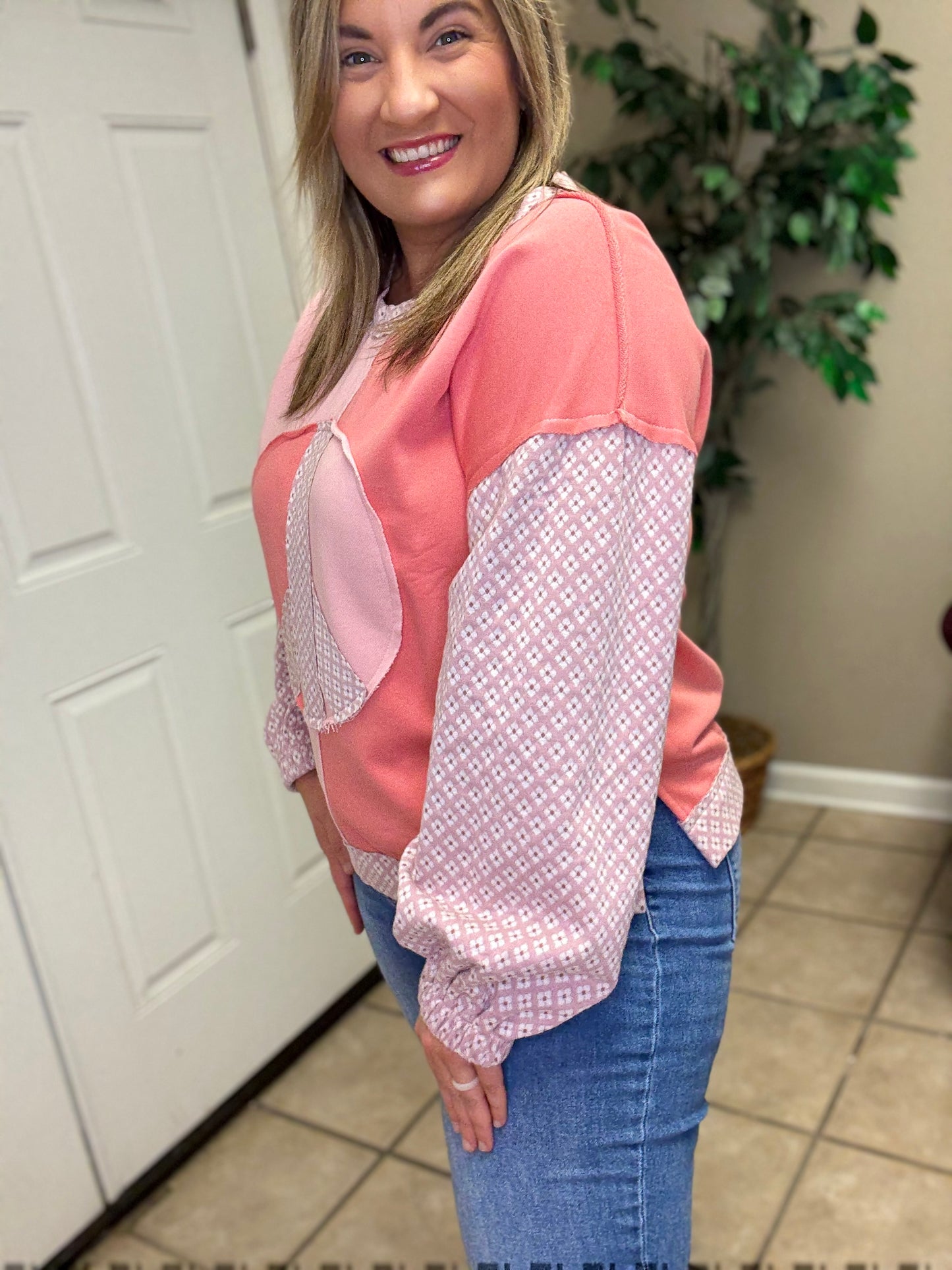 Round Neck Balloon Sleeve Floral Print in Coral/Pink BY Pol