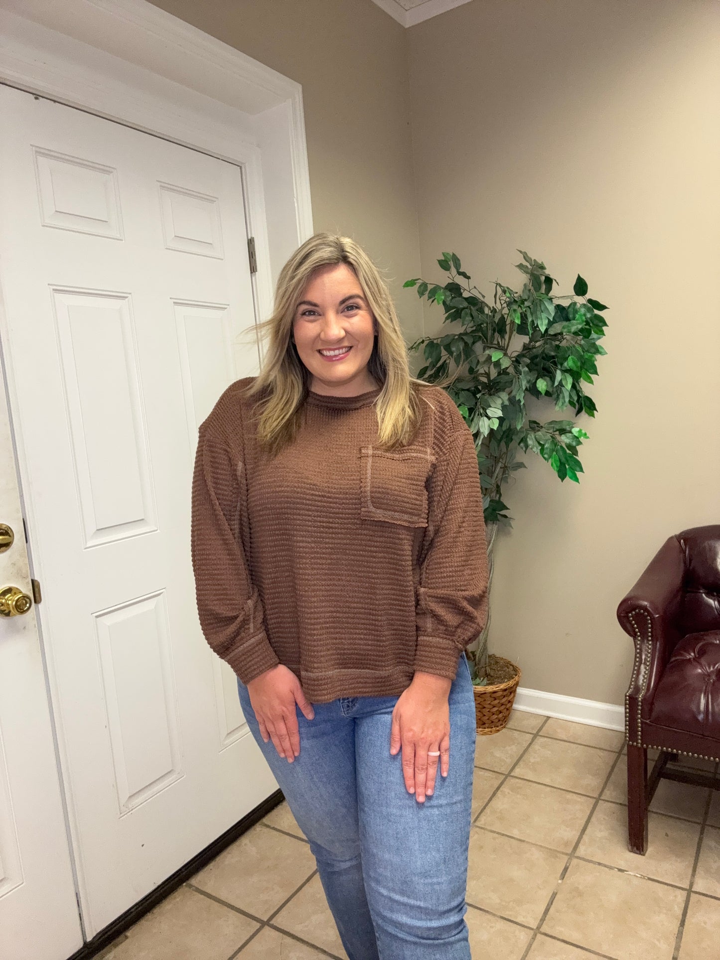 Hi Low exposed Seam long Sleeve Top