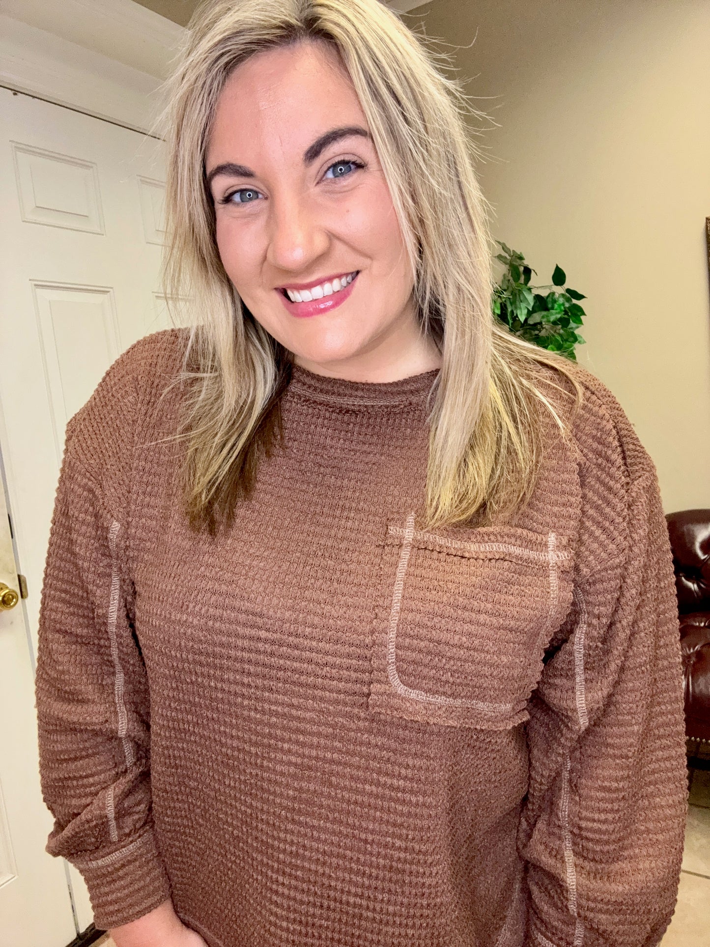 Hi Low exposed Seam long Sleeve Top