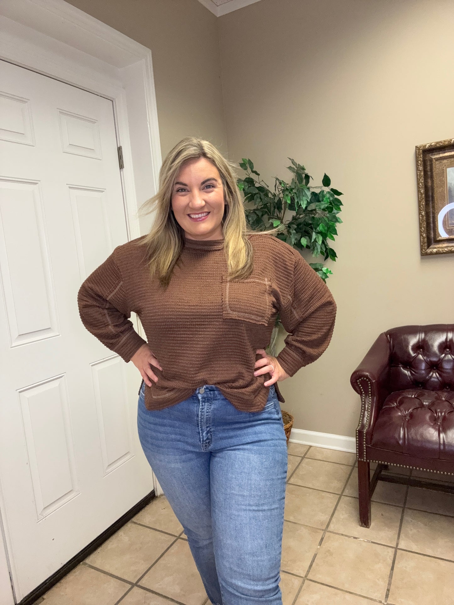 Hi Low exposed Seam long Sleeve Top