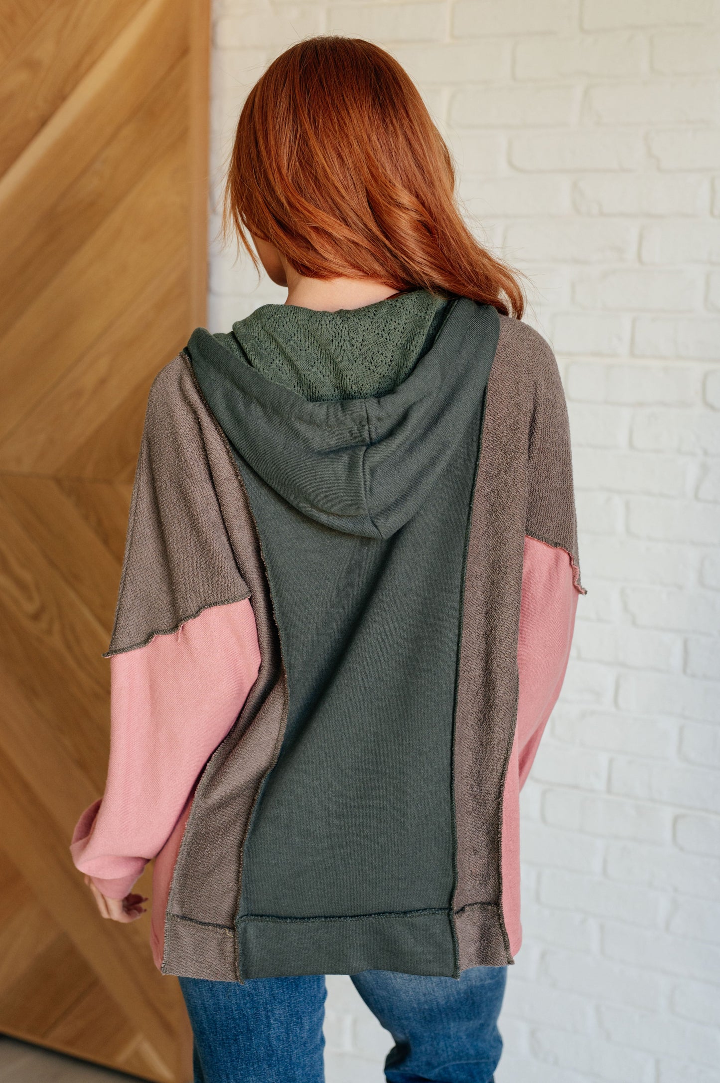 Color Block Hoodie by 7th Ray
French Terry
Reverse Details
Knit Lined Hood
Functional Drawstring
Dolman Sleeve
Exposed Seams
Banded Sleeve
High/Low Hem
42% Polyester, 40% Cotton, 18% Rayon
True to Size