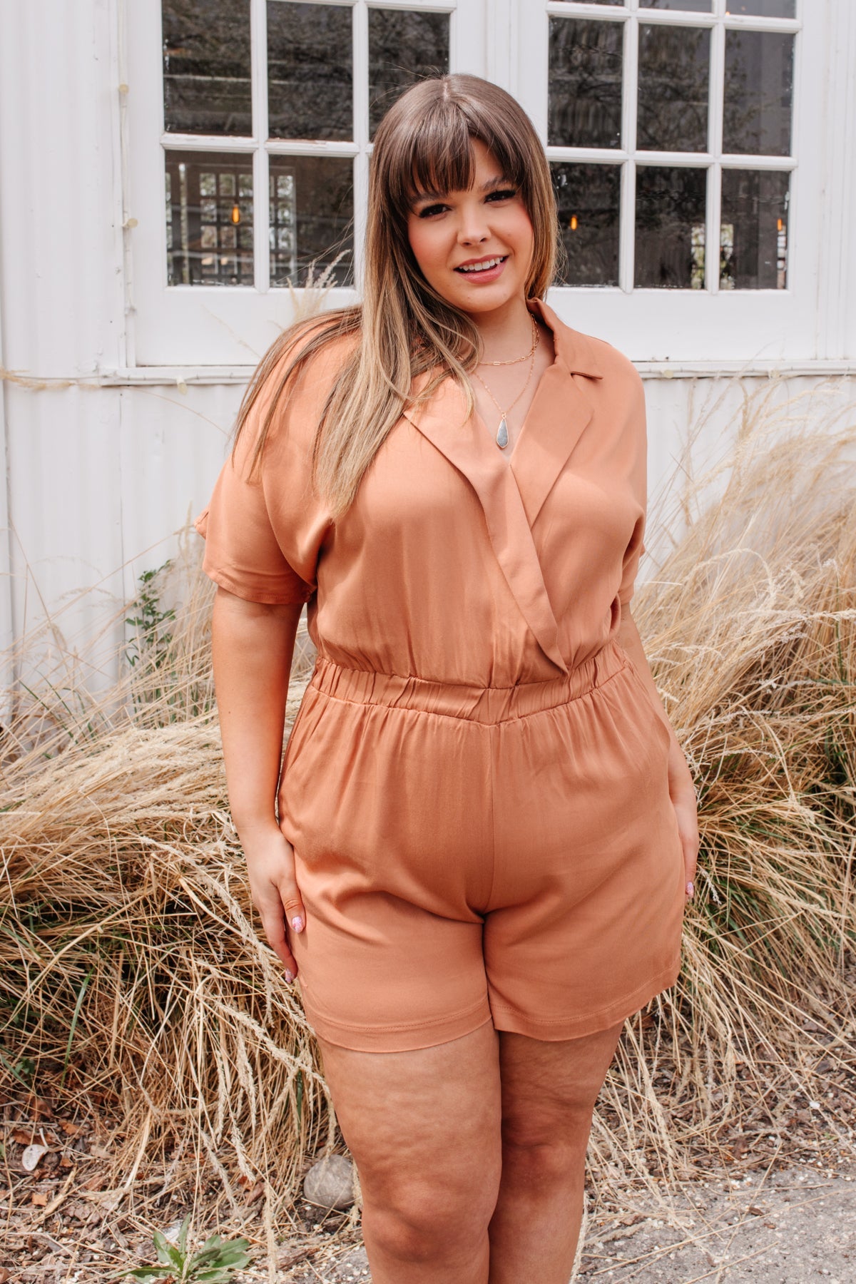 Collared romper in Light Rust
100% Rayon
Wash cold, hang dry
Fits true to size