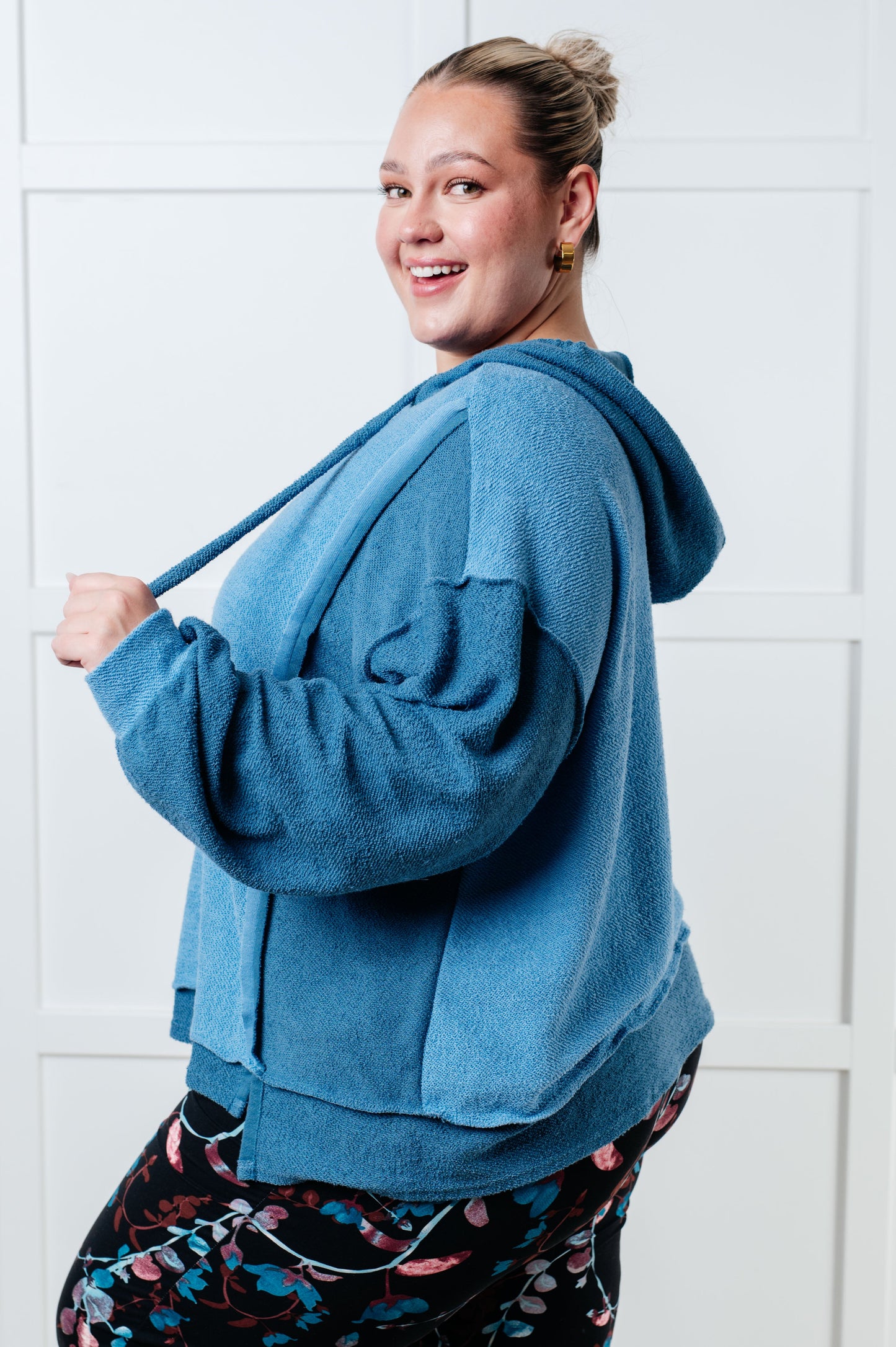 Blue French Terry Hoodie by Bibi
Hooded
Functional Drawstring
Dropped Shoulder
Exposed Seams
Banded Sleeve Cuff
Slit Hem
Stepped Hem
42% Polyester, 40% Cotton, 18% Rayon
True to Size