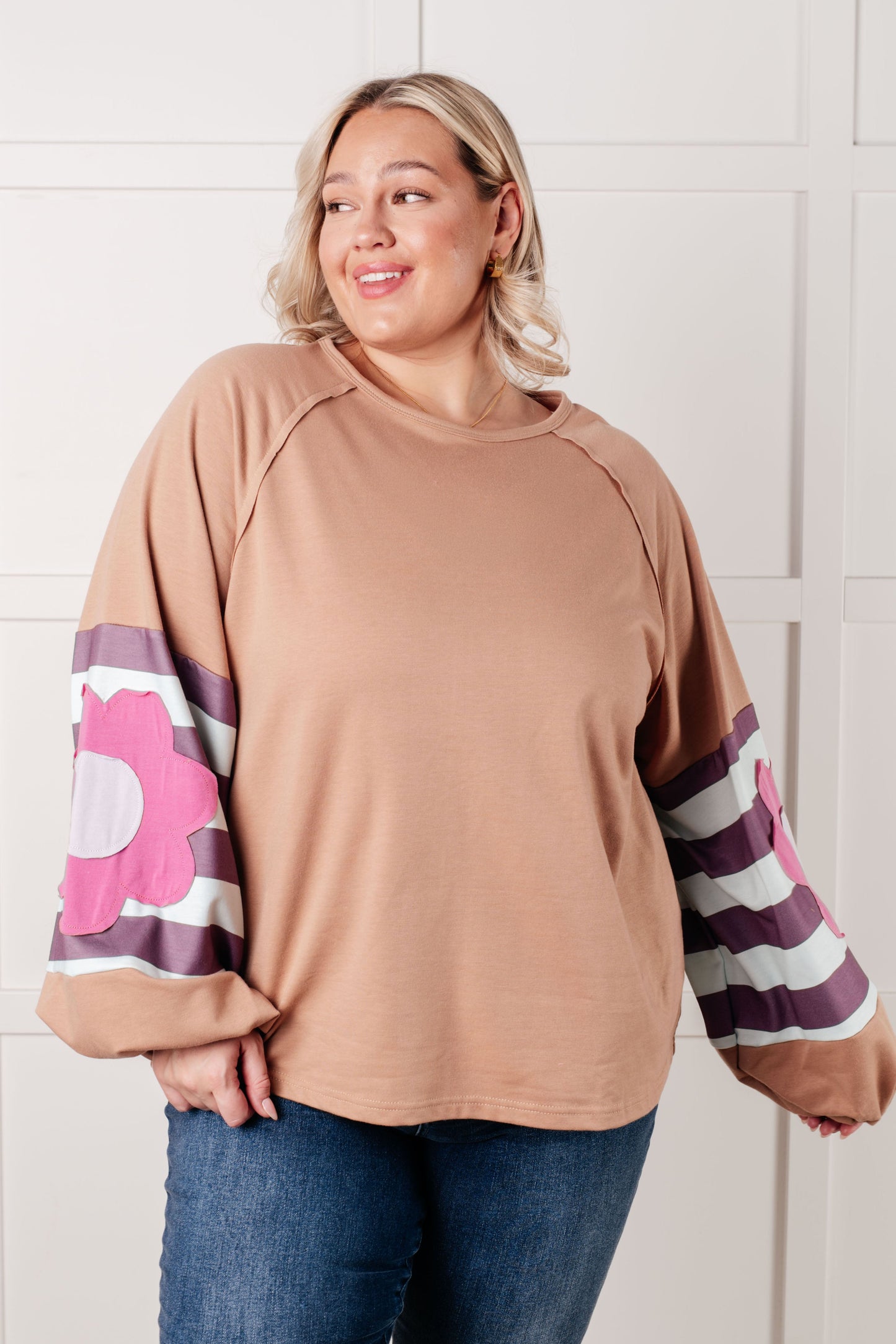 French Terry long sleeve top
Round Neckline
Dolman Balloon Sleeve
Cased Elastic Sleeve Cuff
Raw Edge Details
85% Polyester, 10% Cotton, 5% Elastane
True to Size
