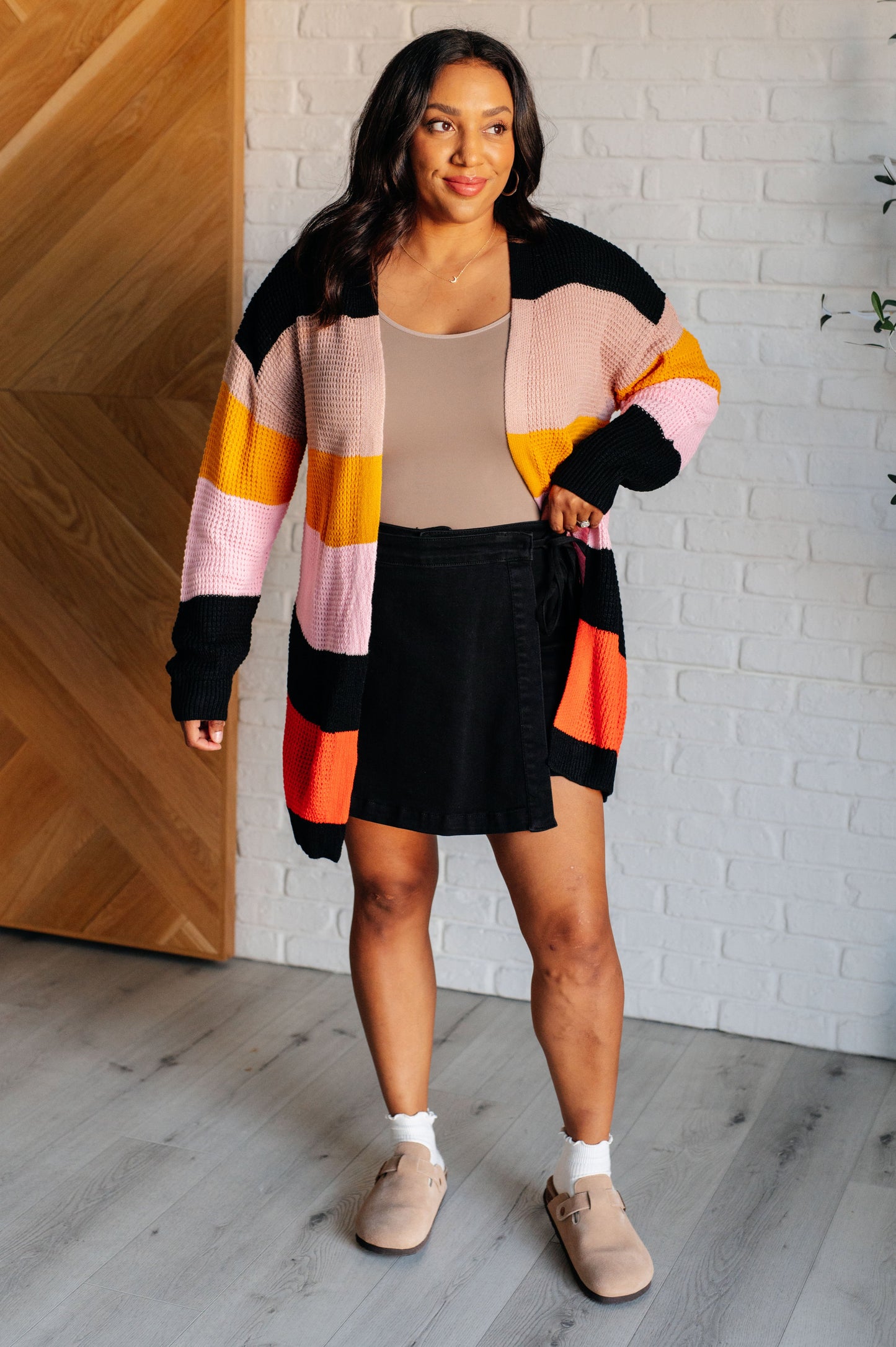 Striped Open Front Cardigan
Sweater Knit
Drop Shoulder
Open Front
Banded Ribbed Sleeve Cuff
Banded Ribbed Hemline
100% Acrylic
True to Size