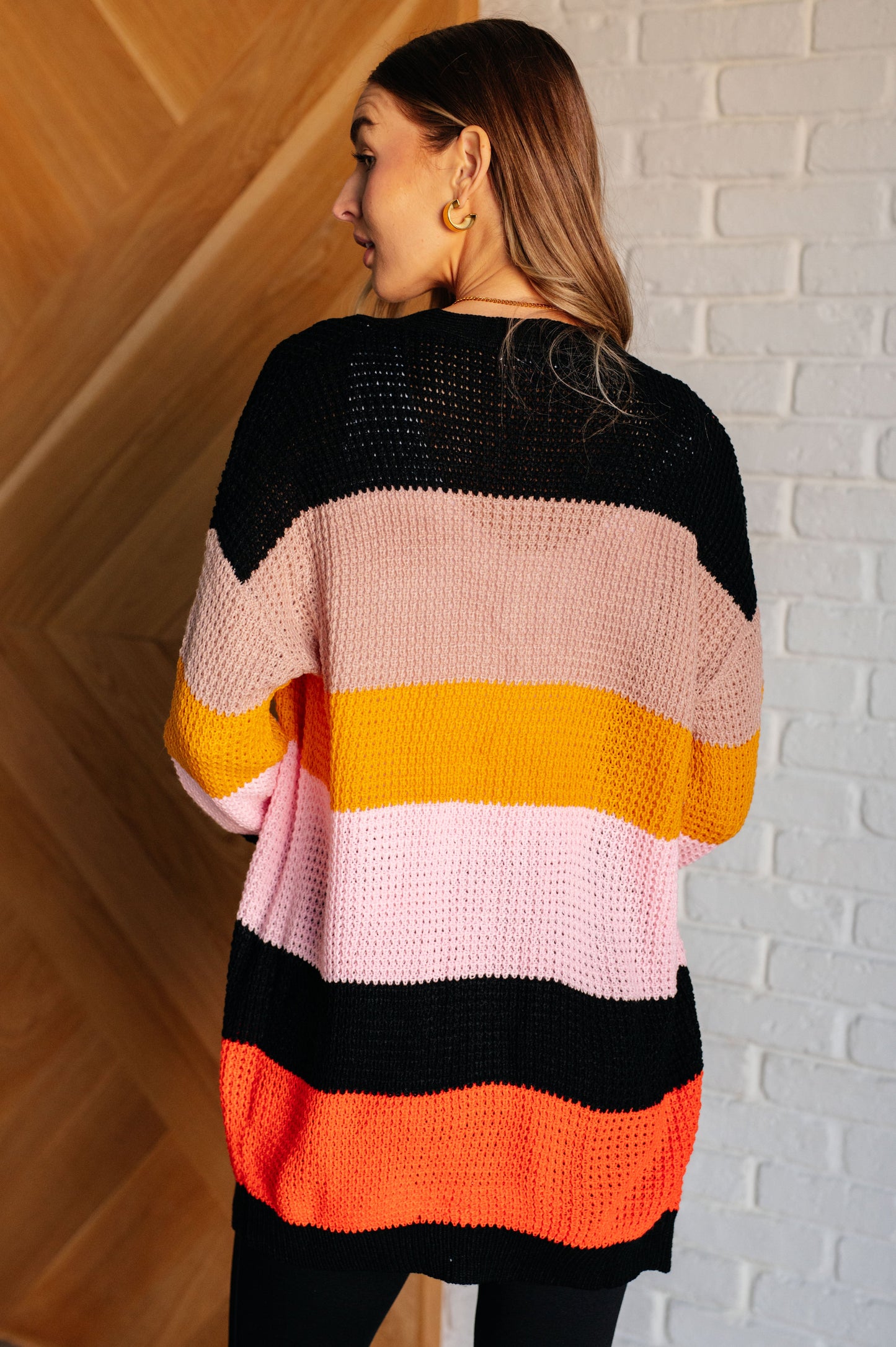 Striped Open Front Cardigan
Sweater Knit
Drop Shoulder
Open Front
Banded Ribbed Sleeve Cuff
Banded Ribbed Hemline
100% Acrylic
True to Size