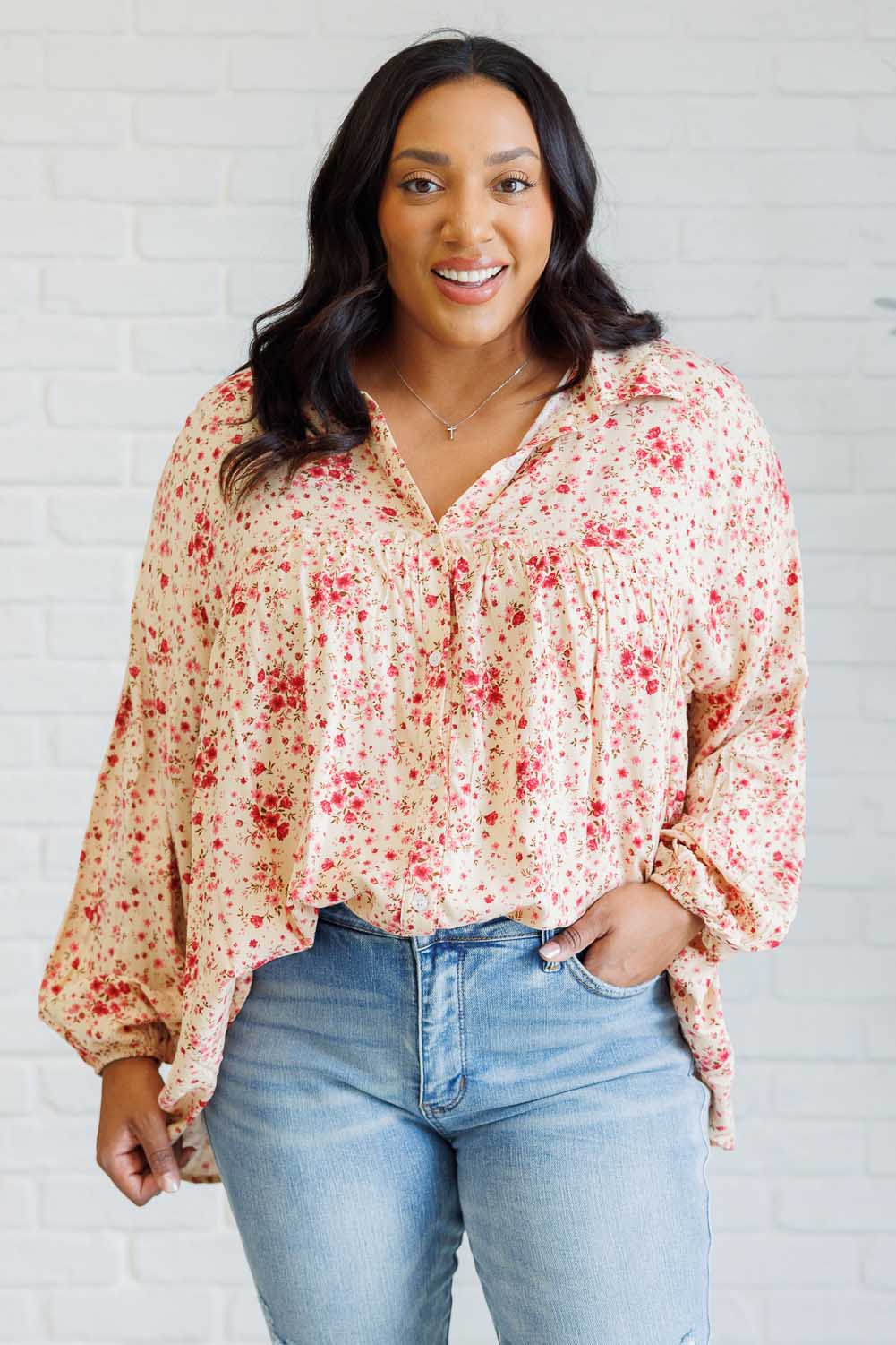 Long sleeve floral button down by Andree by Unit
Poplin Woven
Collared Neckline
Full Front Button Closures
Balloon Sleeve
Cased Elastic Sleeve Cuff
Ruffle Details
100% Rayon
True to Size