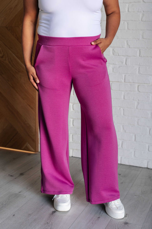 Resort Travel Wide Leg Crop Pant in Magenta by Dear Scarlett
Scuba Modal
Banded Waistline
Cased Elastic Back Waistline
Functional Side Pockets
Wide Leg
95% Polyester, 5% Spandex
True to Size