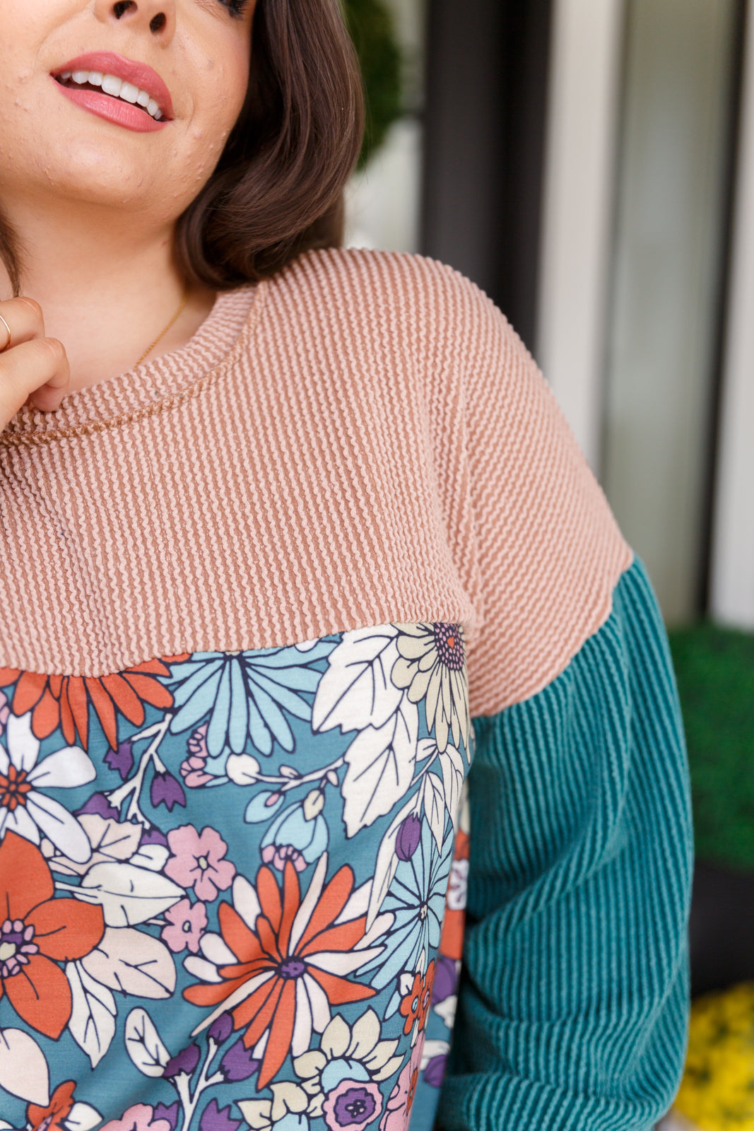 Floral color block top by 7th Ray
Washed Ribbed Knit
Jersey Knit Contrast
Dropped Shoulder
Cuffed Hem
77% Polyester, 17% Rayon, 6% Spandex
True to Size