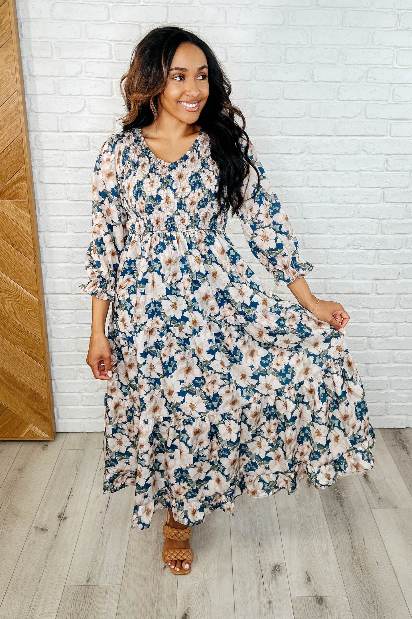 3/4 sleeve floral ruffled v neck dress
Poplin Woven
V-Neckline
Smocked Elastic Bodice
Elastic Waistline
Elastic Sleeve Cuff
Functional Side Pockets
Tiered
Ruffle Details
3/4 Lined
Self: 98% Polyester, 2% Rayon
Lining: 100% Polyester
True to Size