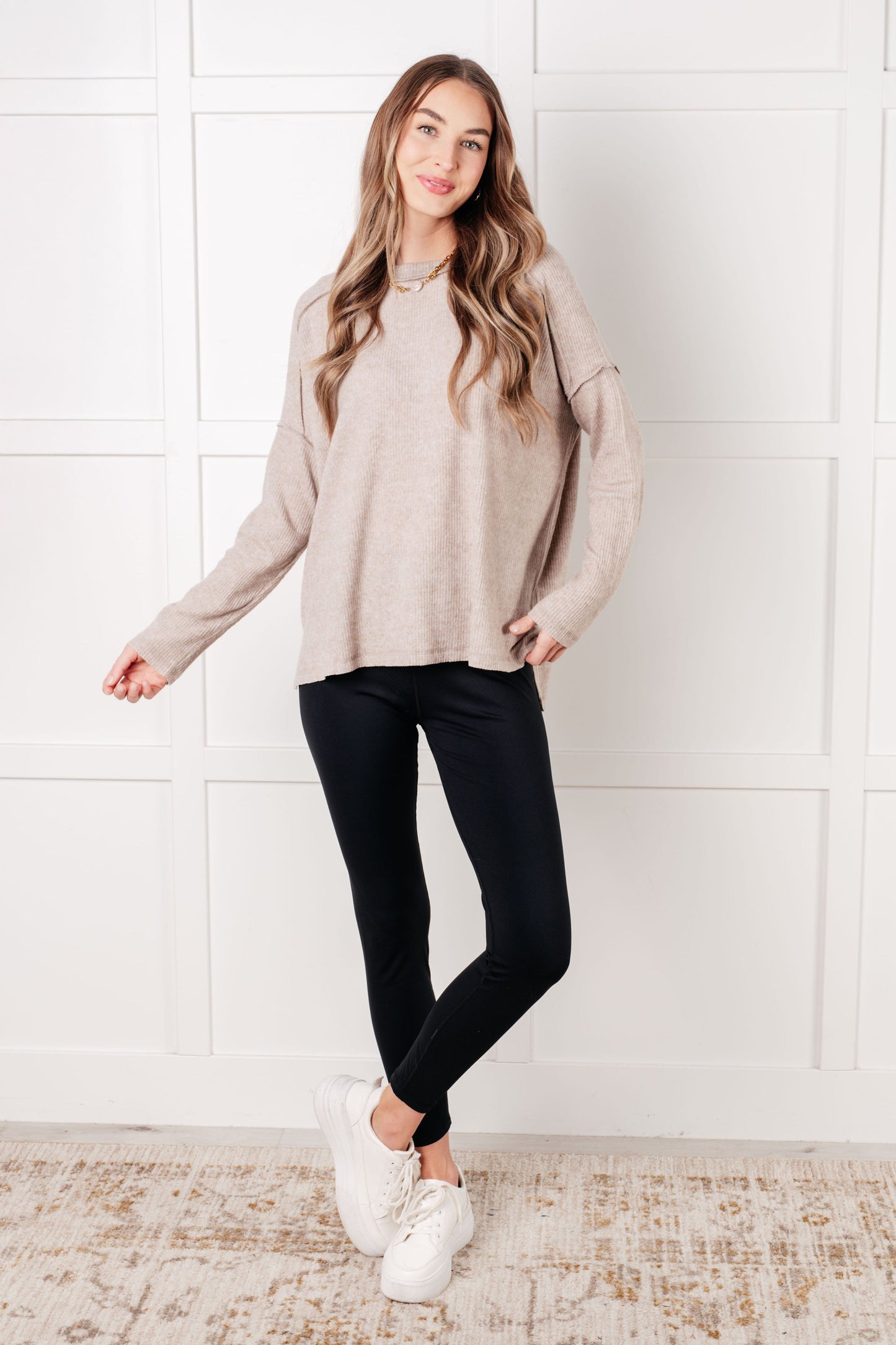 Heather Mocha, ribbed Hacci long sleeve sweater by Zenana
Ribbed, Brushed Hacci
Banded Round Neckline
Drop Shoulder
Side Slit
Exposed Seam Details
82% Polyester, 15% Rayon, 3% Spandex
True to Size