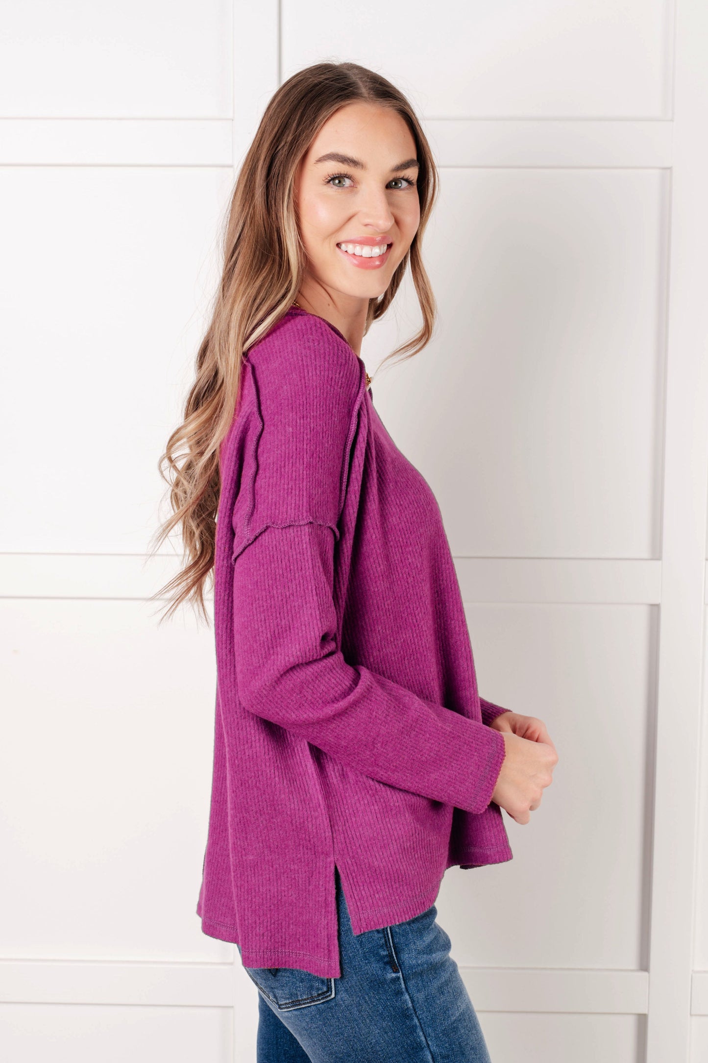 Light Plum ribbed Hacci long sleeve sweater by Zenana
Ribbed, Brushed Hacci
Banded Round Neckline
Drop Shoulder
Side Slit
Exposed Seam Details
82% Polyester, 15% Rayon, 3% Spandex
True to Size