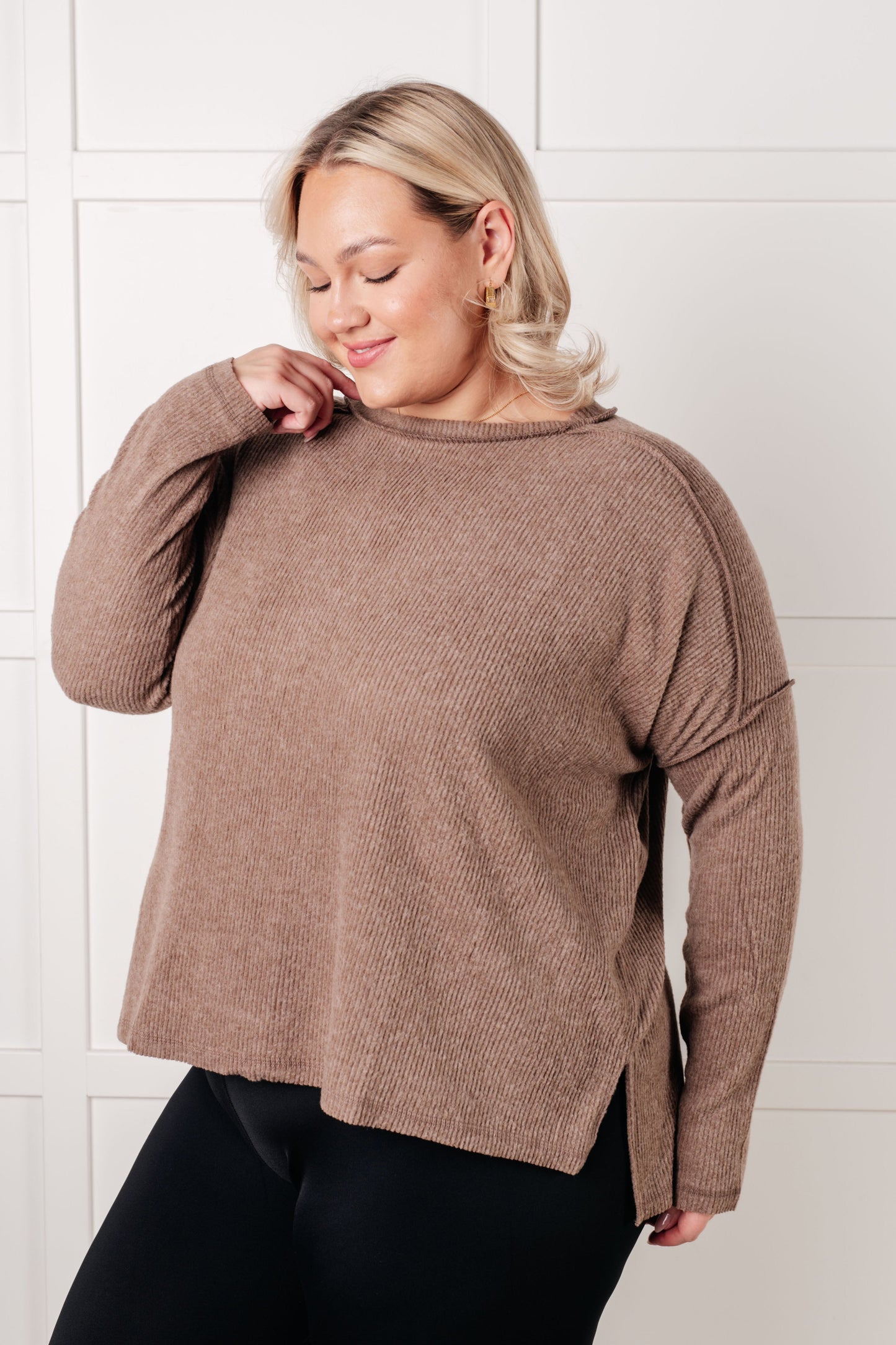 Mocha, ribbed Hacci long sleeve sweater by Zenana
Ribbed, Brushed Hacci
Banded Round Neckline
Drop Shoulder
Side Slit
Exposed Seam Details
82% Polyester, 15% Rayon, 3% Spandex
True to Size
