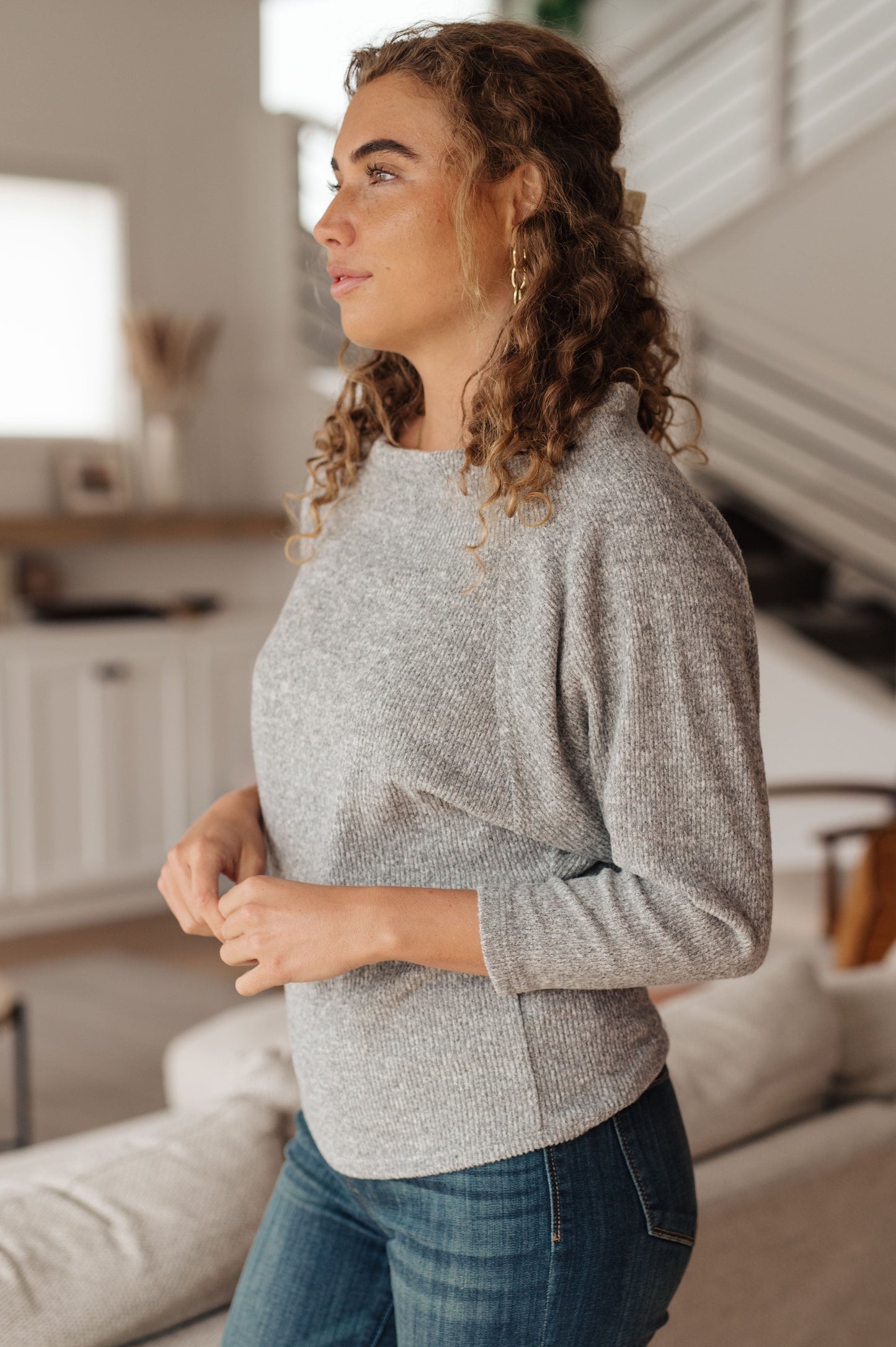 Grey long sleeve top by Sew IN Love
Textured Knit
Boat Neckline
Dolman Sleeves
Option to Wear Off the Shoulder
80% Polyester, 15% Rayon, 5% Spandex
True to Size