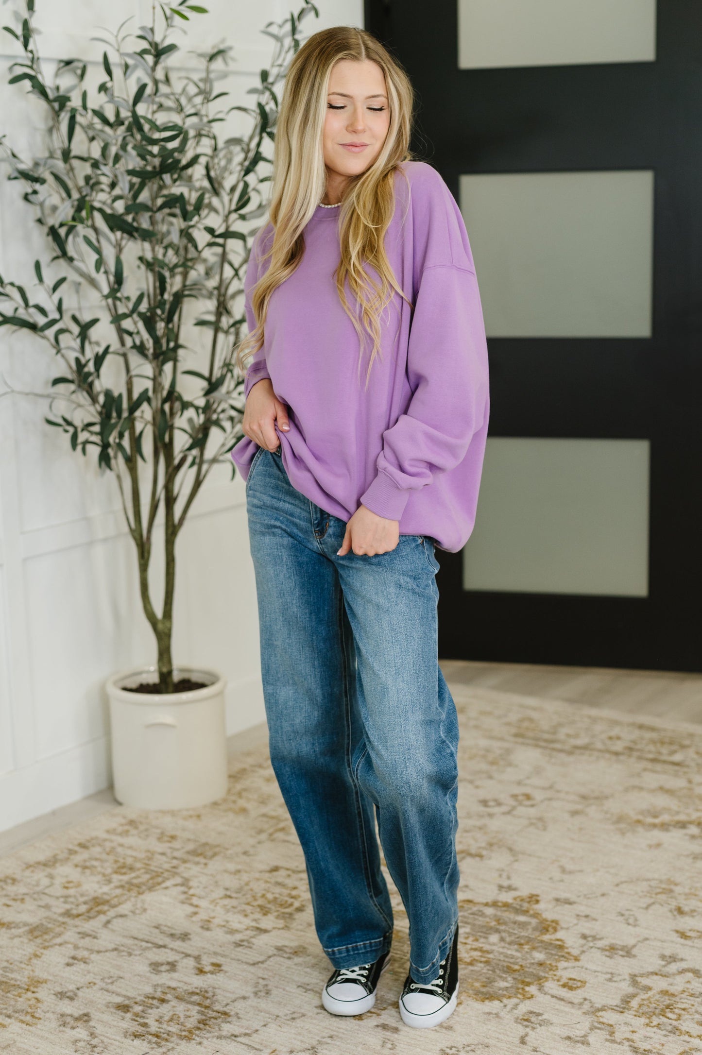 Relaxed, long sleeve Pullover in Lavender by Zenana
Fleece Knit
High Stretch
Banded, Ribbed Round Neckline
Drop Shoulder
Banded, Ribbed Sleeve Cuff
Banded, Ribbed Hemline
Self: 60% Cotton, 40% Polyester
True to Size