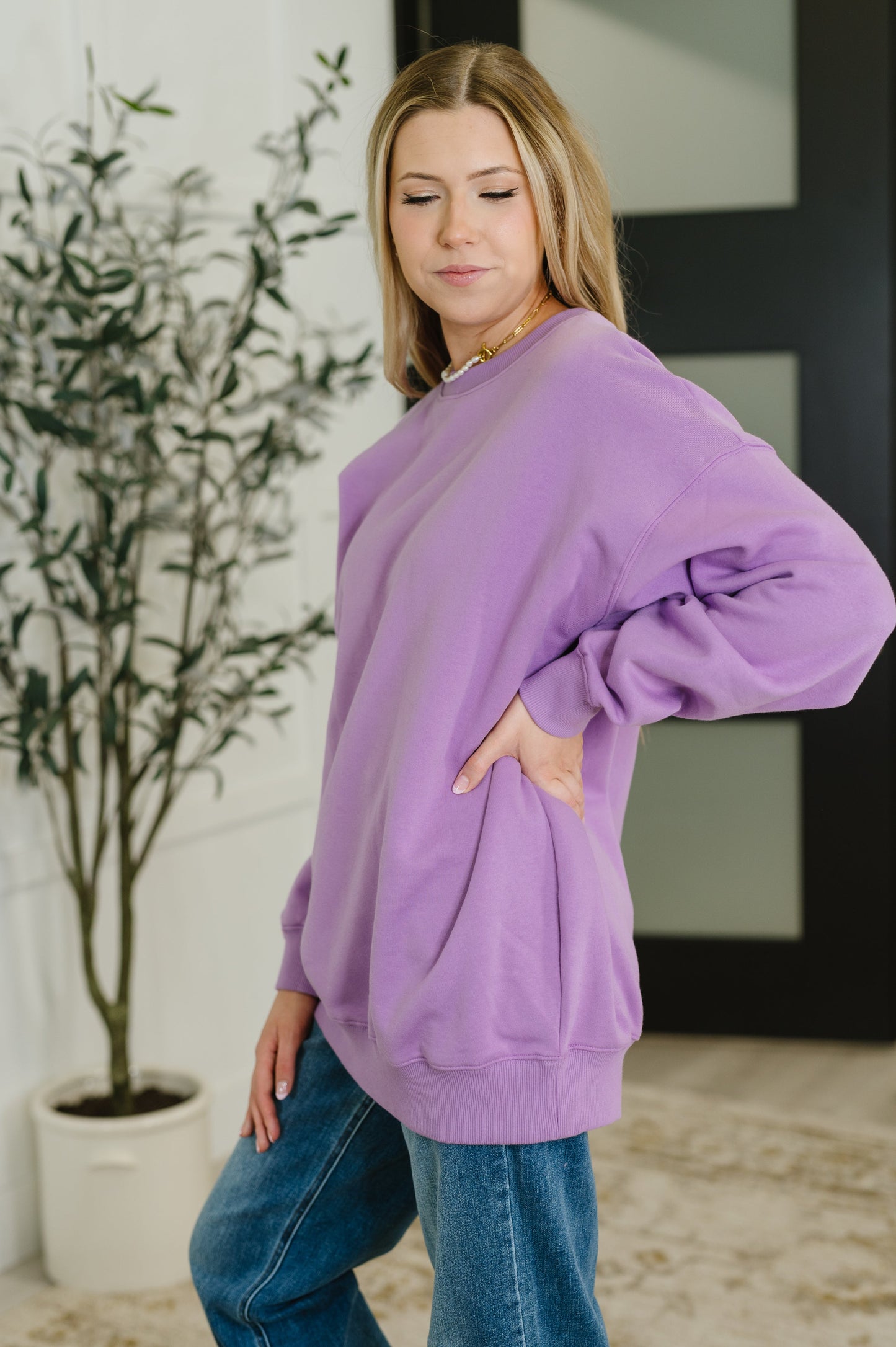 Relaxed, long sleeve Pullover in Lavender by Zenana
Fleece Knit
High Stretch
Banded, Ribbed Round Neckline
Drop Shoulder
Banded, Ribbed Sleeve Cuff
Banded, Ribbed Hemline
Self: 60% Cotton, 40% Polyester
True to Size