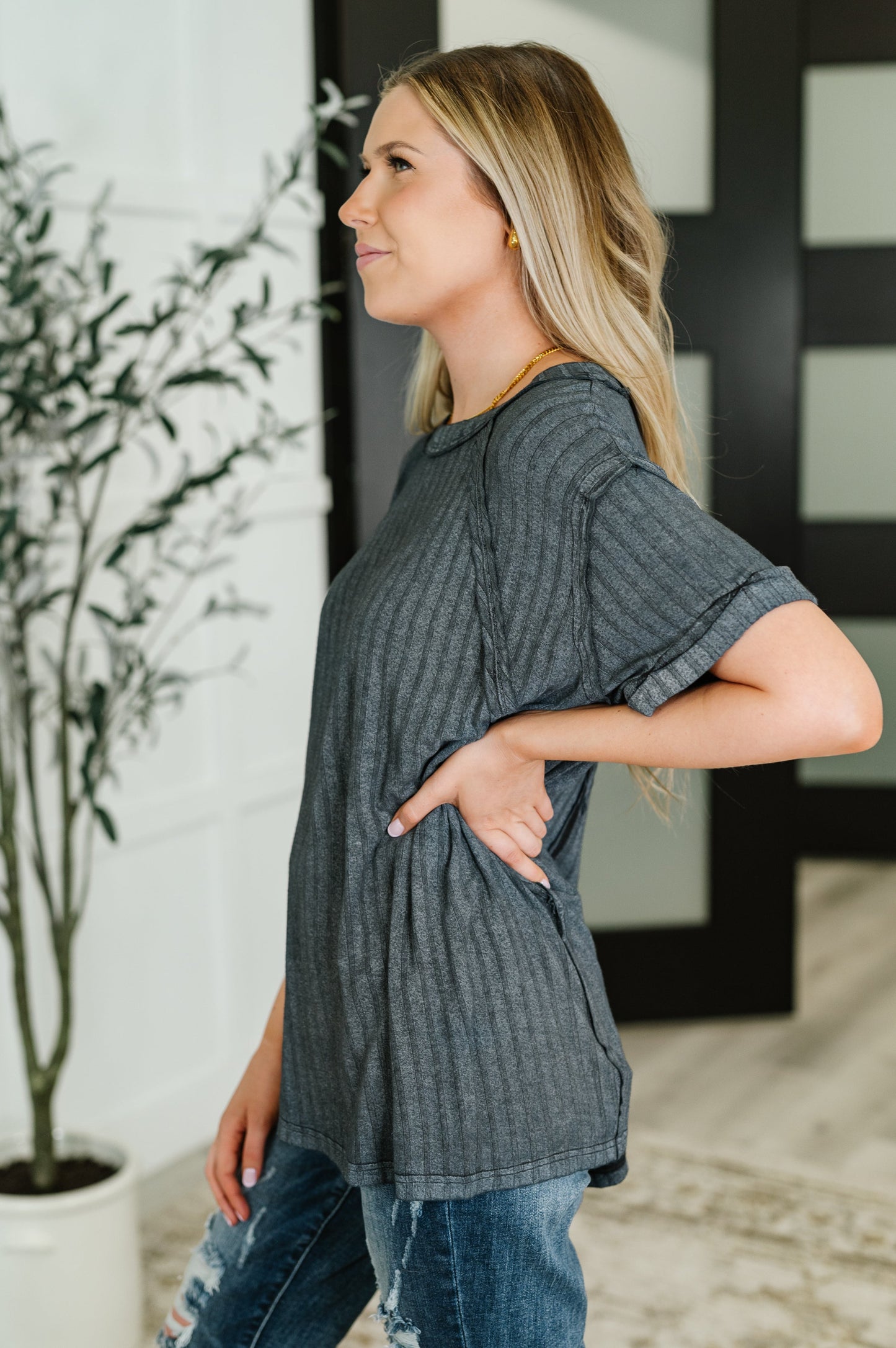 Ash Black Mineral wash top by Zenana
Ribbed Knit
High Stretch
Banded Round Neckline
Raglan Sleeve
Cuffed and Tacked Sleeve Cuff
Exposed Seam Details
95% Polyester, 5% Spandex
True to Size