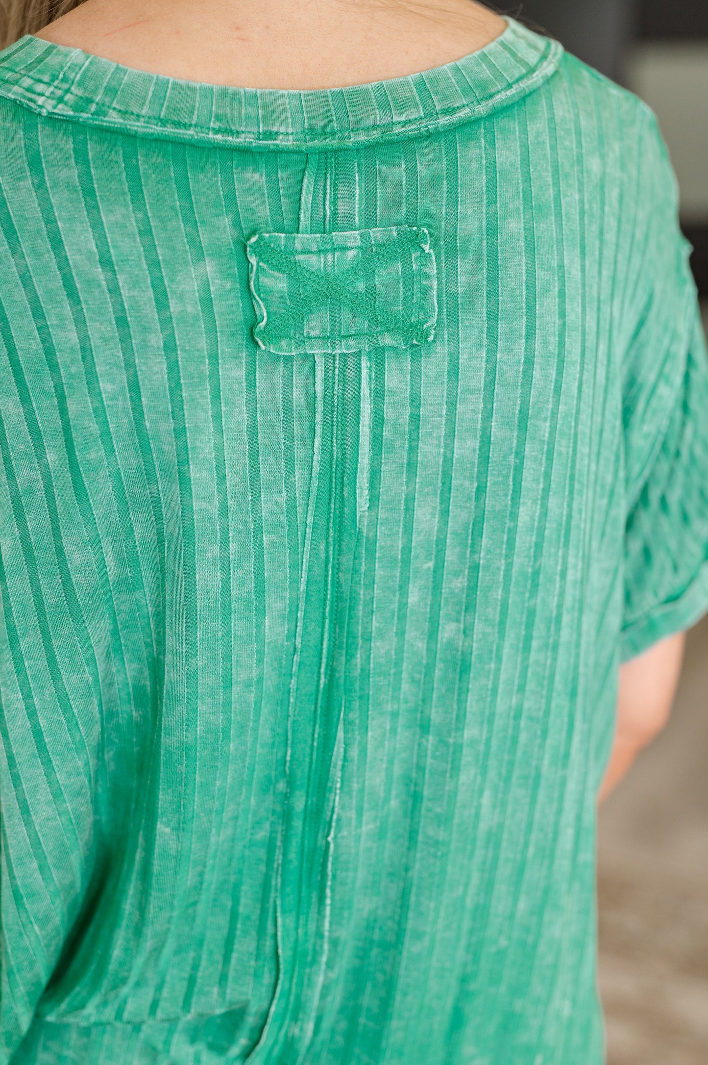 Kelly Green mineral wash top by Zenana
Ribbed Knit
High Stretch
Banded Round Neckline
Raglan Sleeve
Cuffed and Tacked Sleeve Cuff
Exposed Seam Details
95% Polyester, 5% Spandex
True to Size