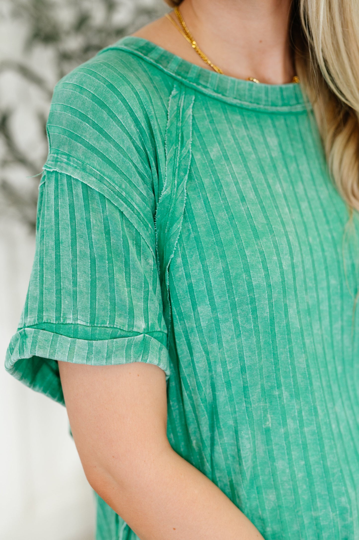 Kelly Green mineral wash top by Zenana
Ribbed Knit
High Stretch
Banded Round Neckline
Raglan Sleeve
Cuffed and Tacked Sleeve Cuff
Exposed Seam Details
95% Polyester, 5% Spandex
True to Size