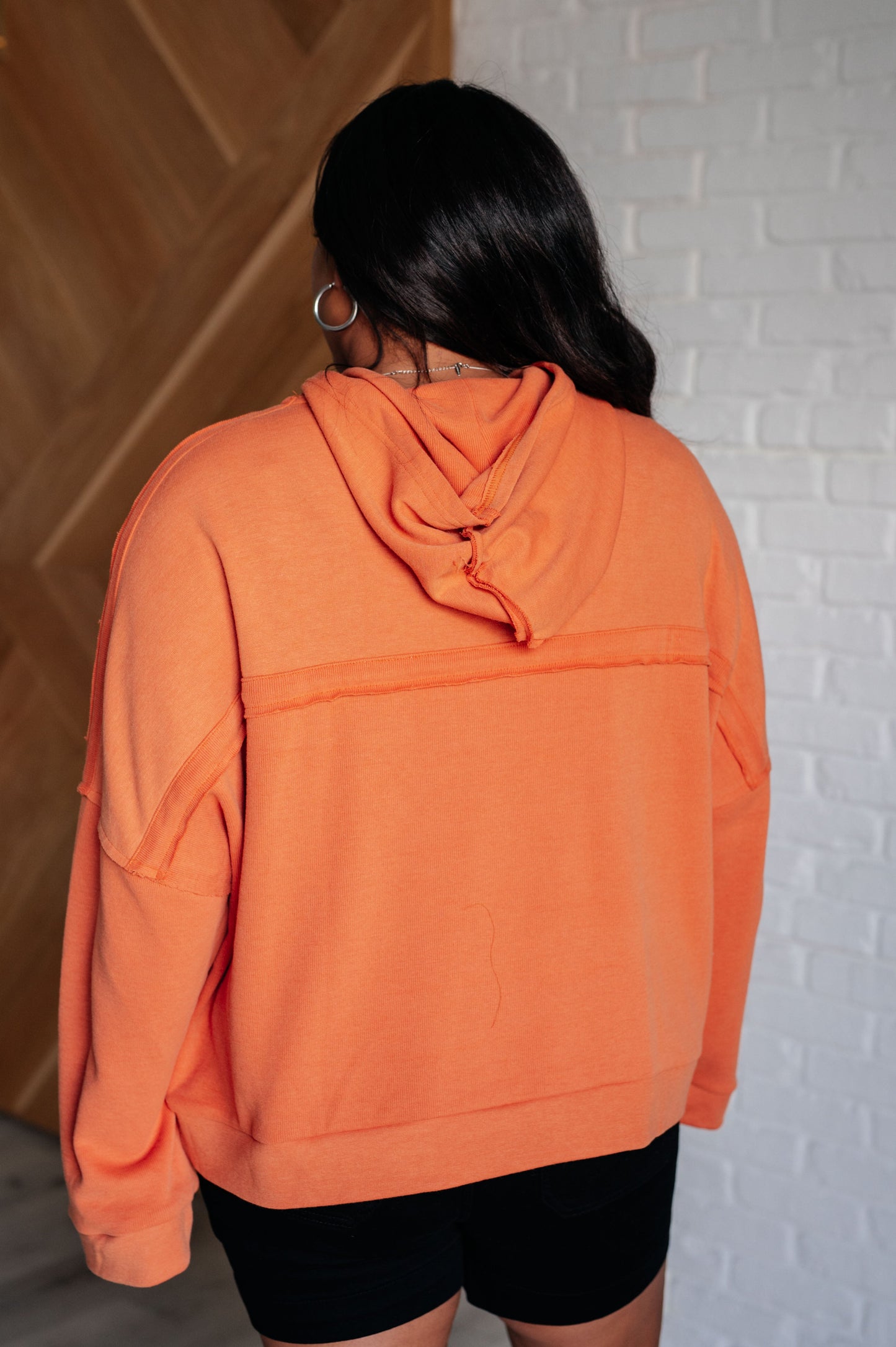 Orange Soft Ribbed Knit hoodie
Functional Buttons
Generous Hood
Exposed Seams
Cuffed Sleeves and Hem
Comfort Fit
56% Cotton, 44% Polyester
True to Size