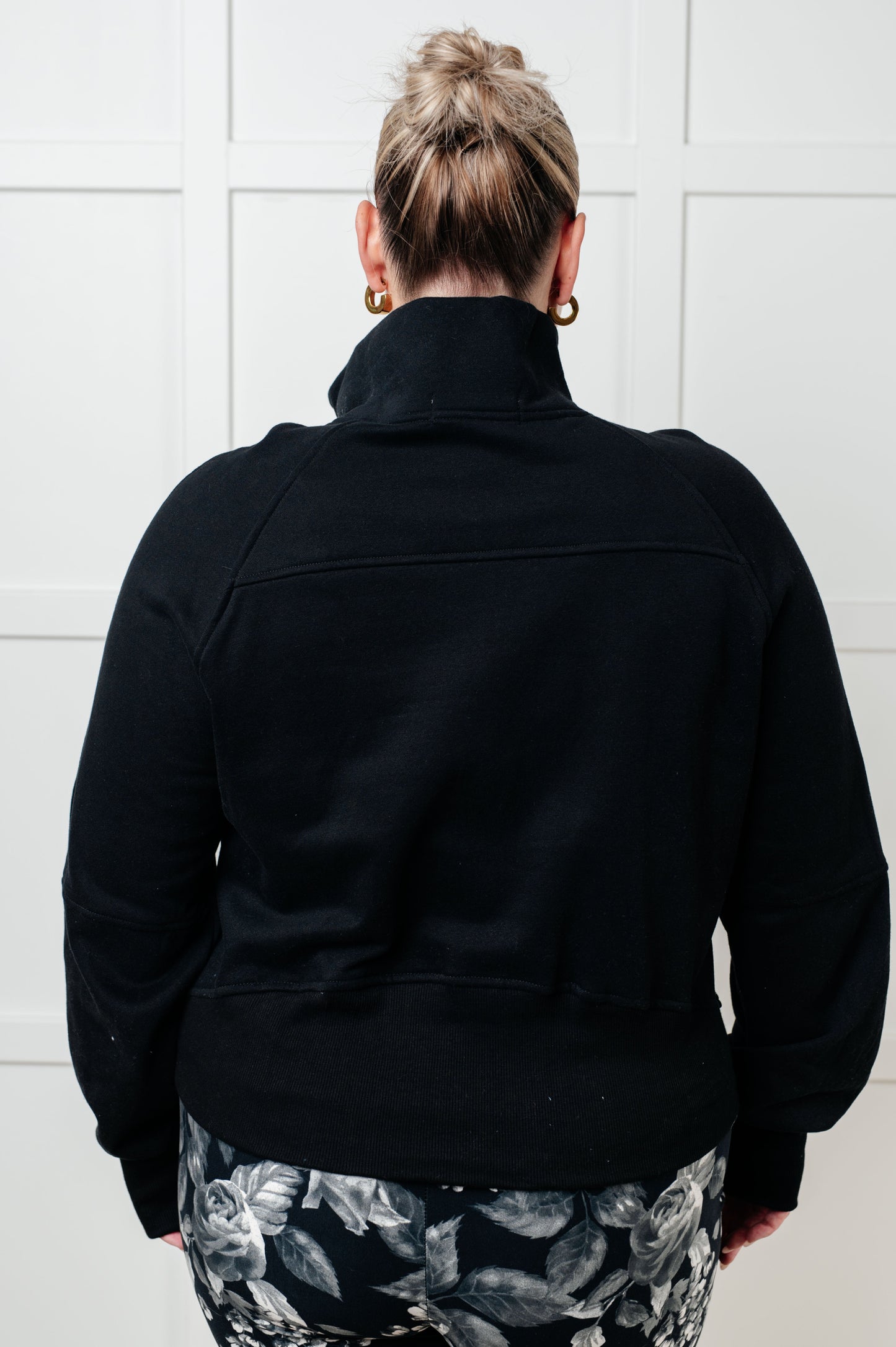 Zip Pullover in Black