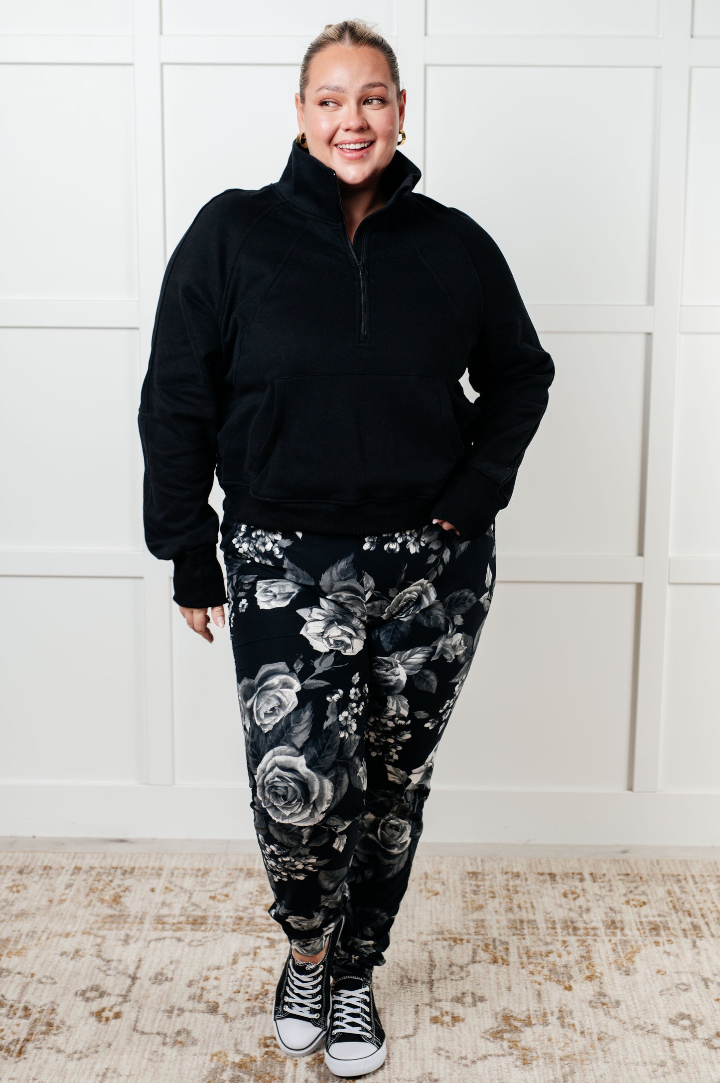 Zip Pullover in Black