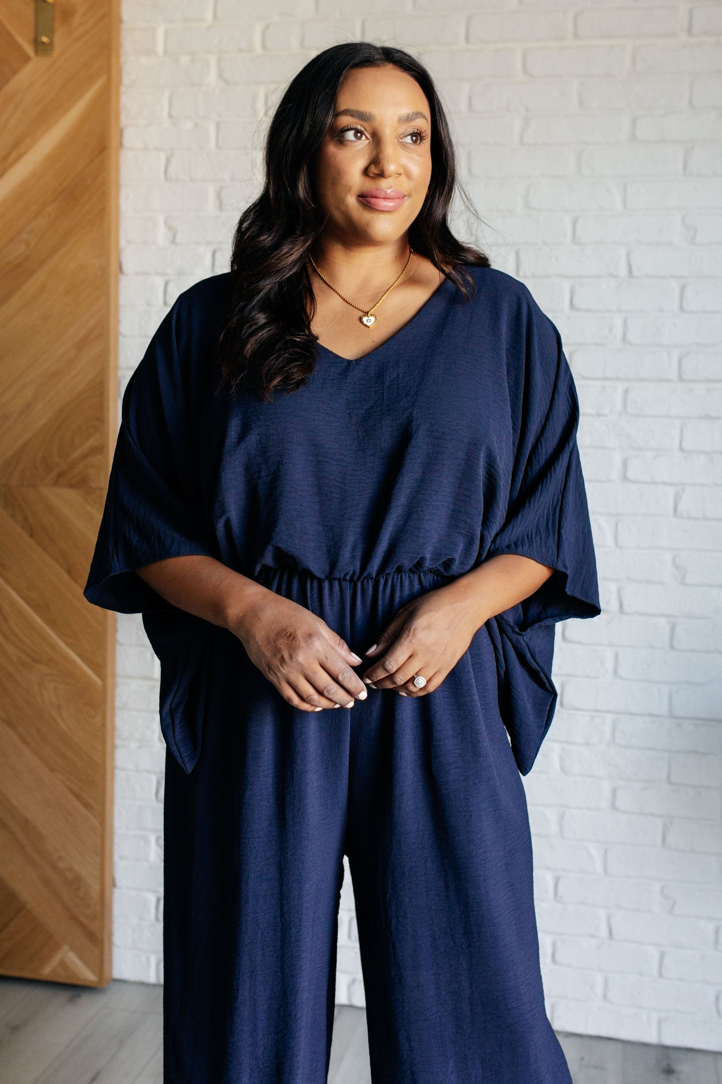 Navy Blue Wide Leg jumpsuit
Crinkle Woven
V-Neckline
Kimono Sleeve
Elastic Waistline
Functional Side Pockets
Wide Leg
Keyhole Button Closure
100% Polyester
True to Size