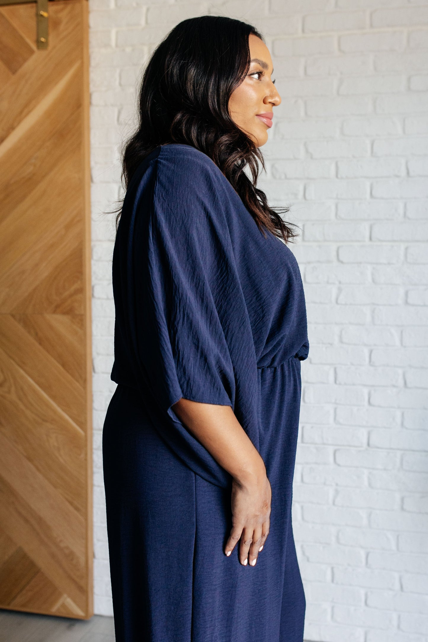 Navy Blue Wide Leg jumpsuit
Crinkle Woven
V-Neckline
Kimono Sleeve
Elastic Waistline
Functional Side Pockets
Wide Leg
Keyhole Button Closure
100% Polyester
True to Size