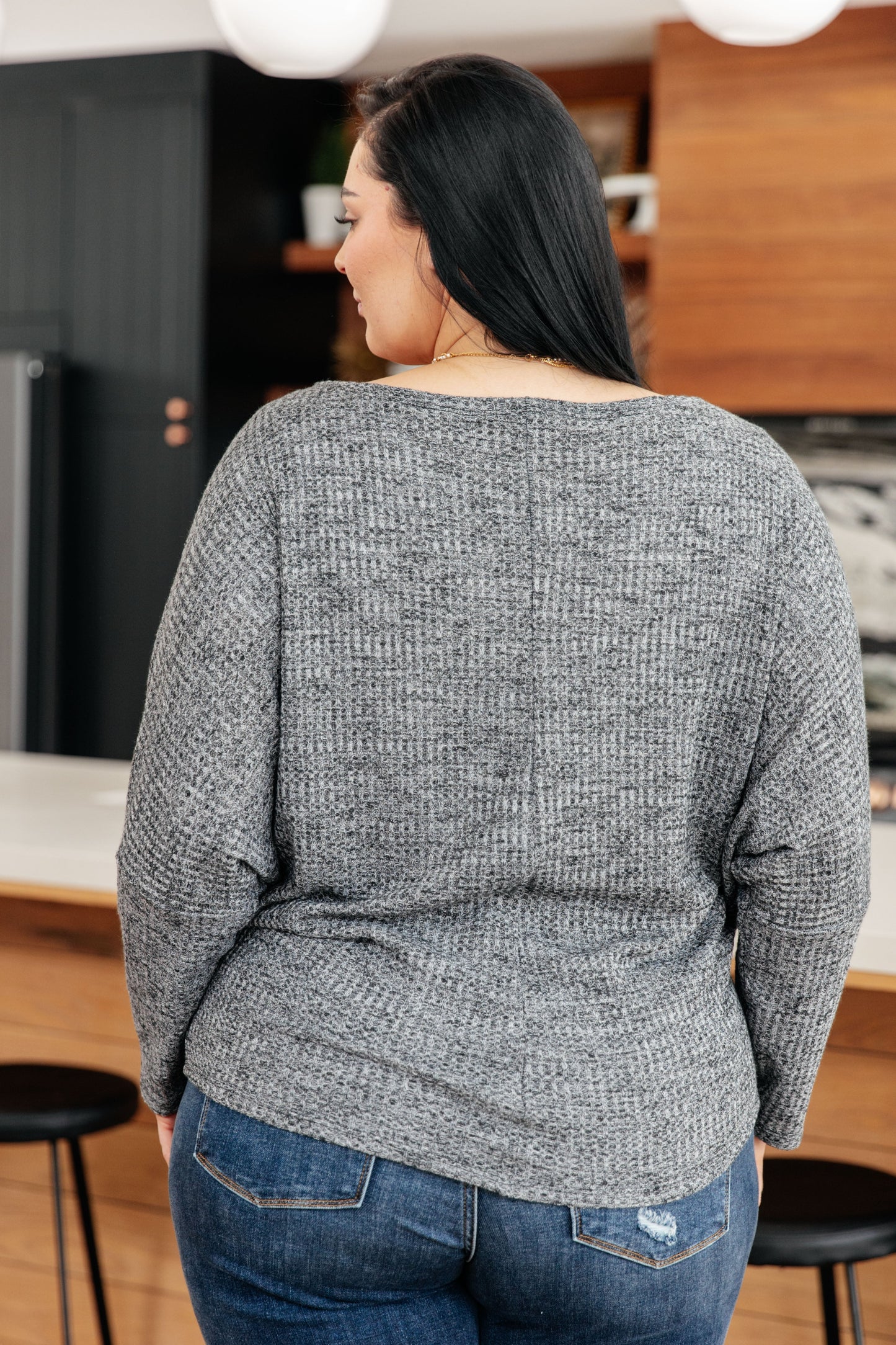 Waffle Jersey Knit
Boat Neckline
Dolman Sleeves
Relaxed Fit
95% Polyester, 5% Spandex
True to Size