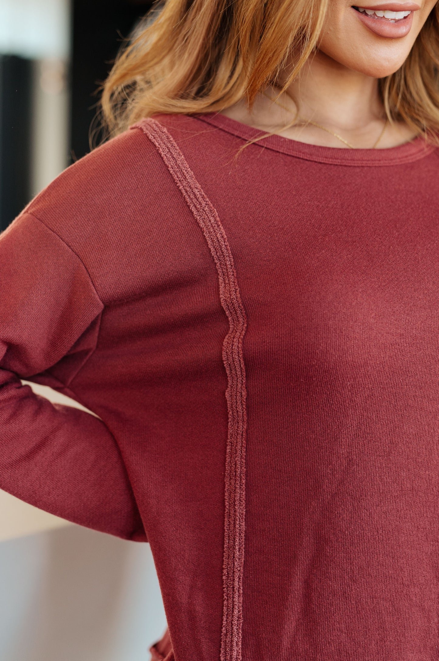 French Terry Long sleeve top
French Terry
Exposed Seams
Reverse Details
Stepped Hem
Dropped Shoulders
Hem Slits
42% Polyester, 40% Cotton, 18% Rayon
True to Size
