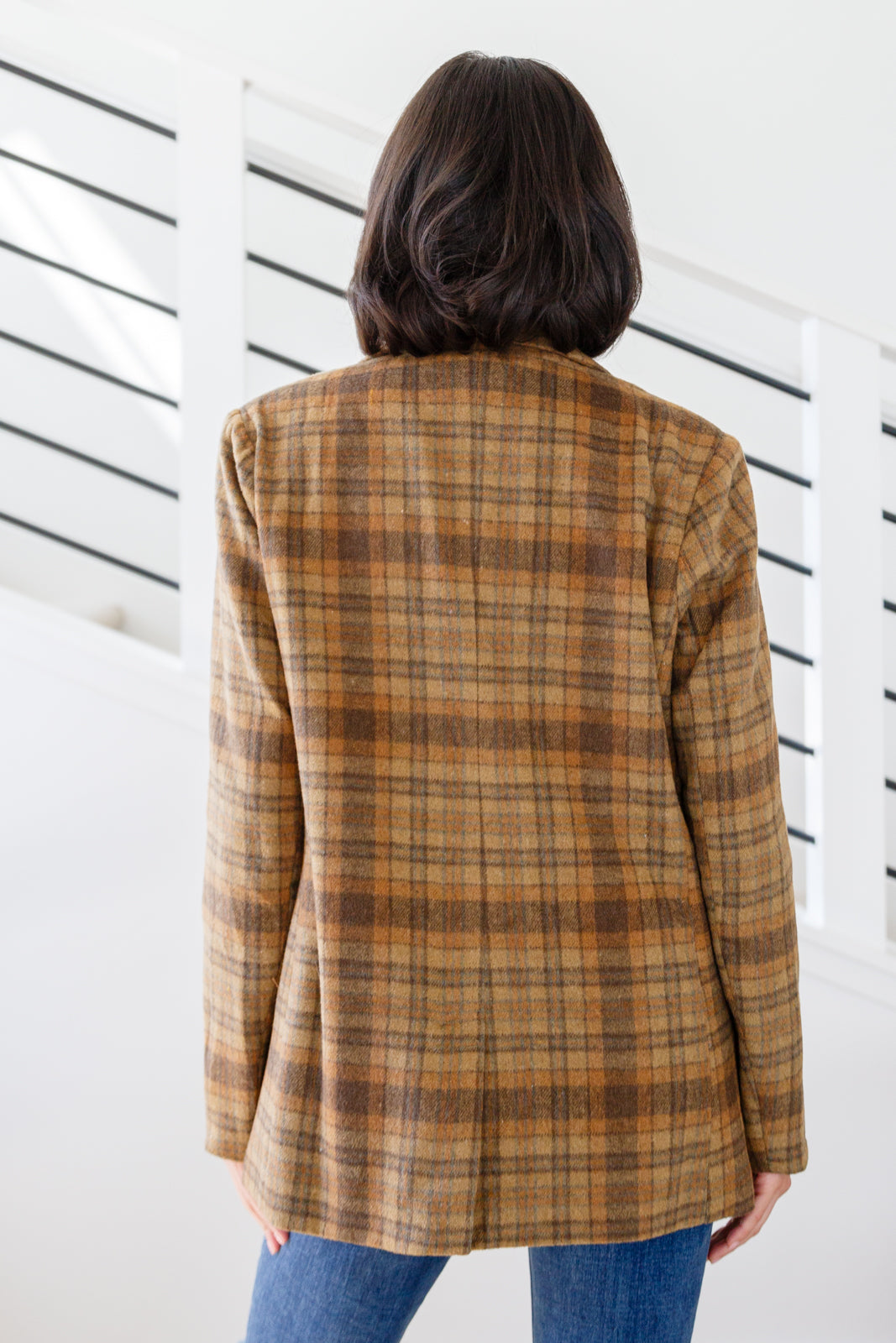 Brushed Woven plaid blazer by Haptics
Notched Lapel
Shoulder Pads
Single Button Closure
Flap Pockets
Fully Lined
Relaxed Fit
100% Polyester
True to Size