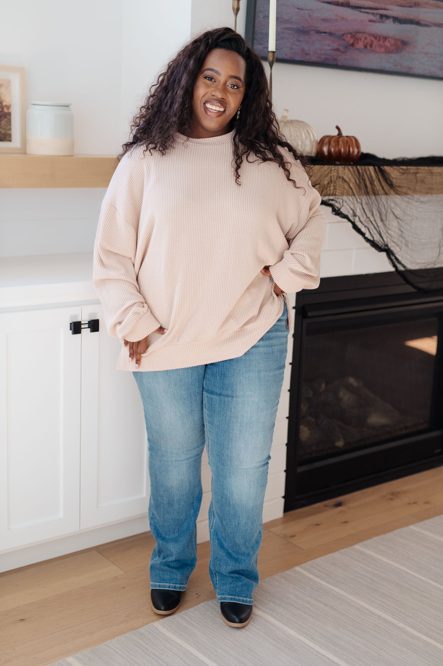 Beige long sleeve Textured Ribbed Knit top by Sew in Love
Crew Neckline
Dropped Shoulders
Slit Hem
Relaxed Fit
76% Polyester, 21% Rayon, 3% Spandex
True to Size
