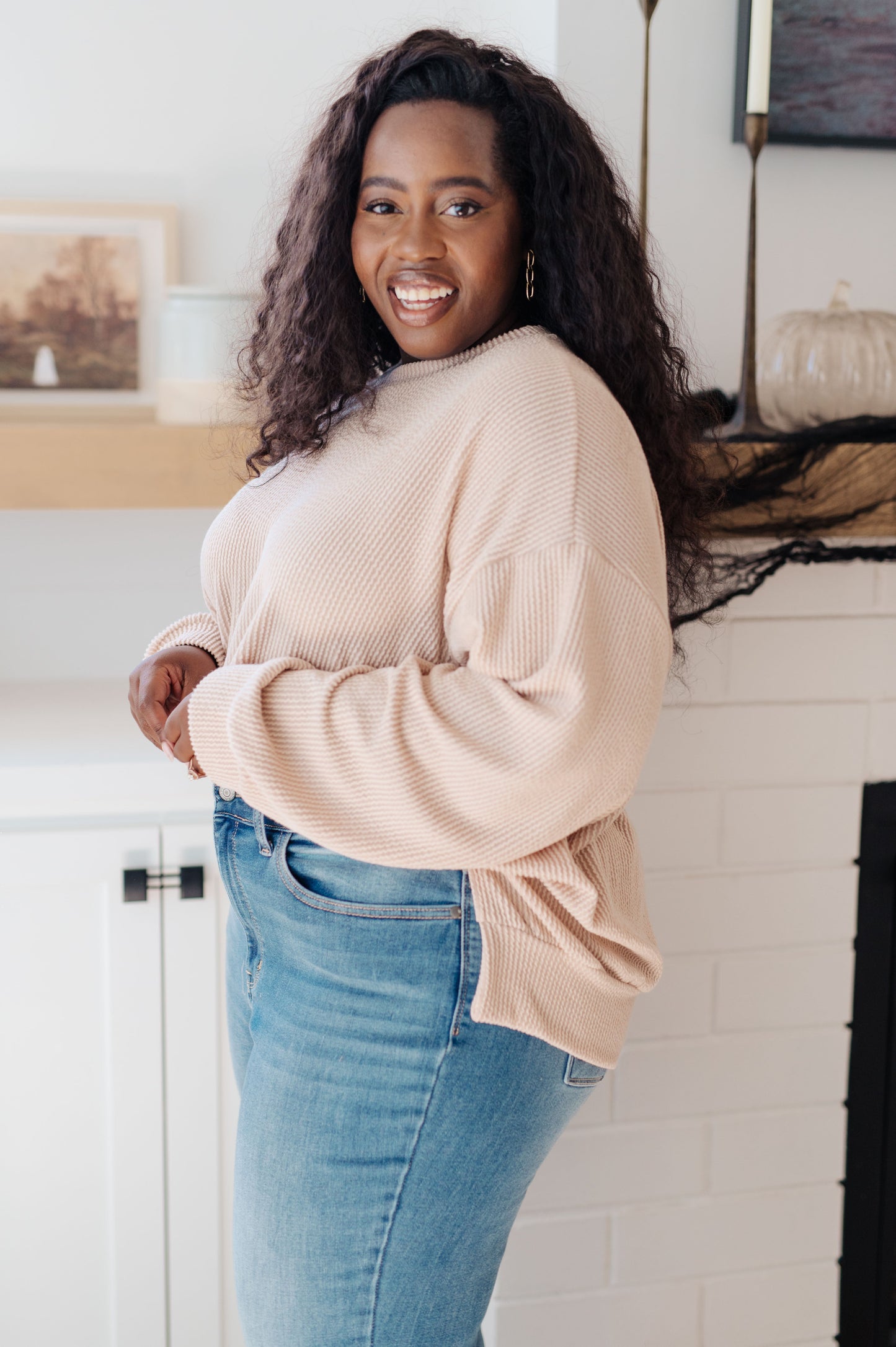 Beige long sleeve Textured Ribbed Knit top by Sew in Love
Crew Neckline
Dropped Shoulders
Slit Hem
Relaxed Fit
76% Polyester, 21% Rayon, 3% Spandex
True to Size