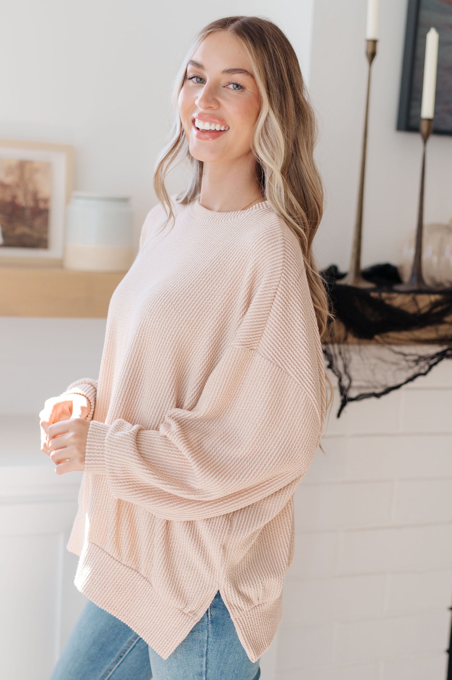 Beige long sleeve Textured Ribbed Knit top by Sew in Love
Crew Neckline
Dropped Shoulders
Slit Hem
Relaxed Fit
76% Polyester, 21% Rayon, 3% Spandex
True to Size