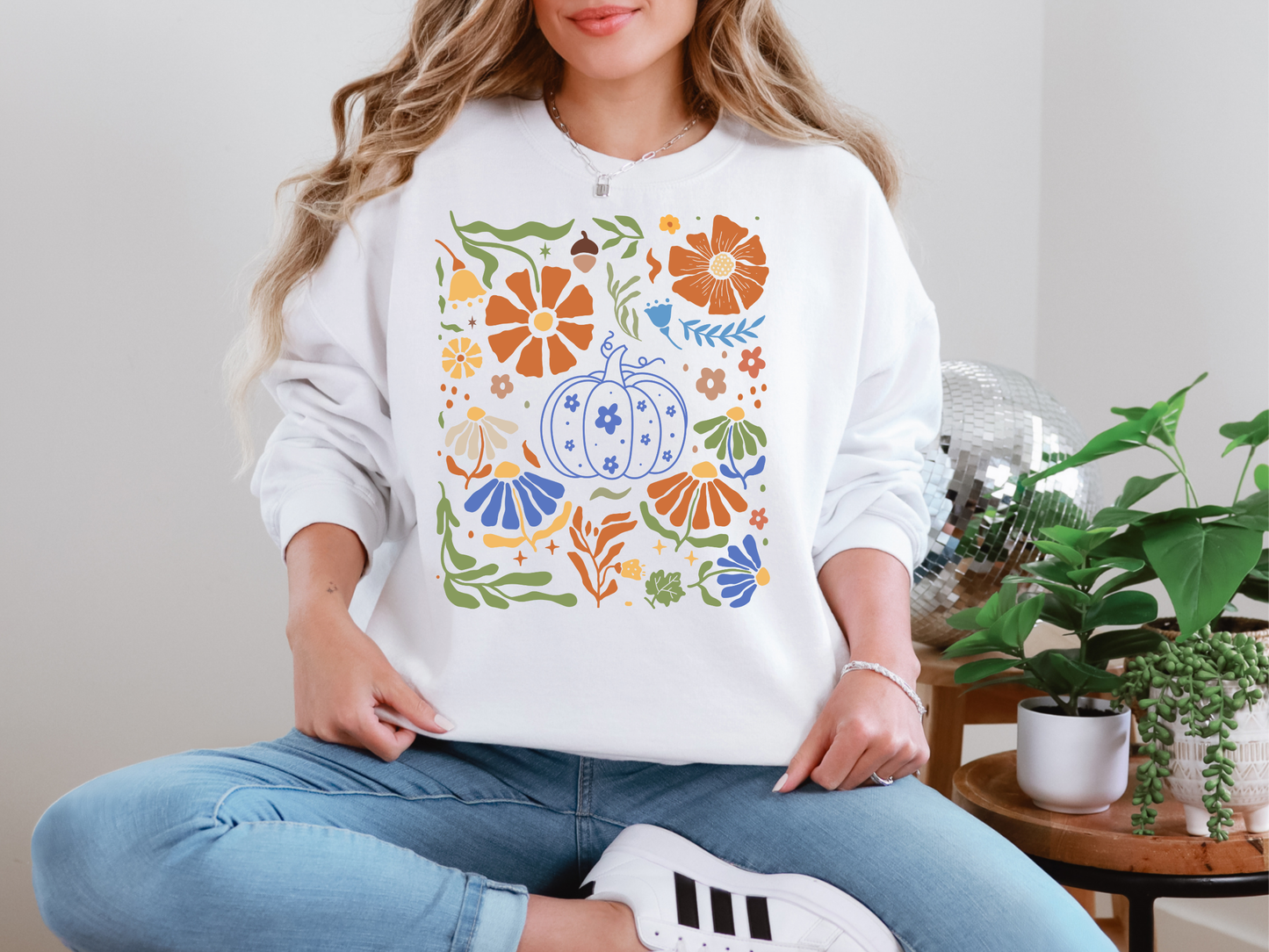 Blue Floral Pumpkin Sweatshirt in White